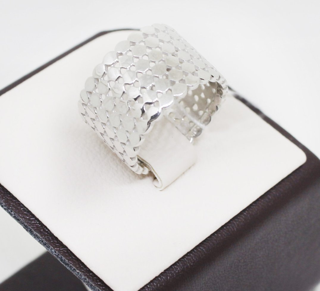 

Кольцо серебряное "Матрикс" 19 6,47 г