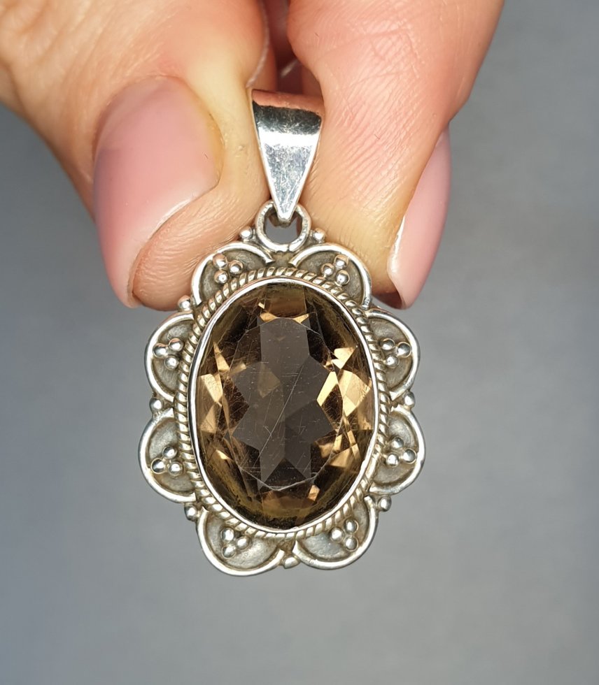 

Кулон серебряный с раухтопазом 5,33 г