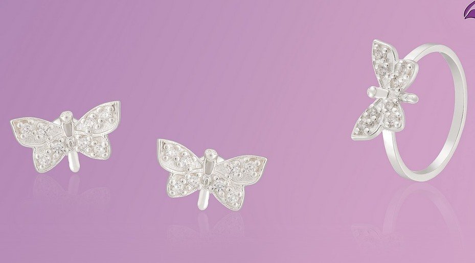 

Сережки серебряные с фианитом 2,24 г
