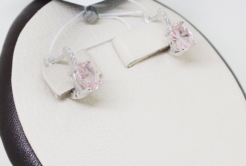 

Сережки серебряные с морганитом 3,73 г