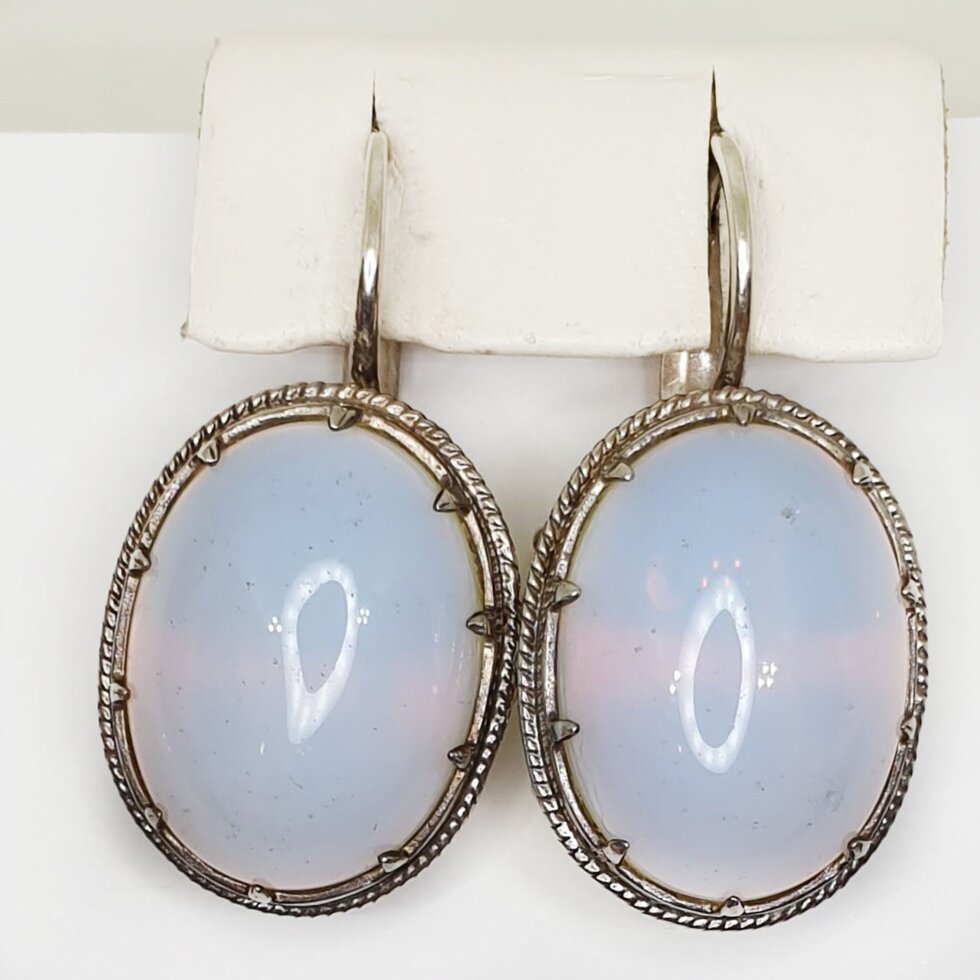 

Сережки серебряные с лунным камнем 14,44 г