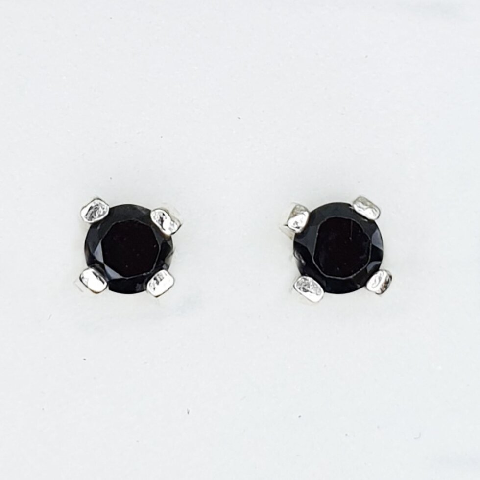 

Сережки-пусеты серебряные с кубическим цирконием 1,20 г