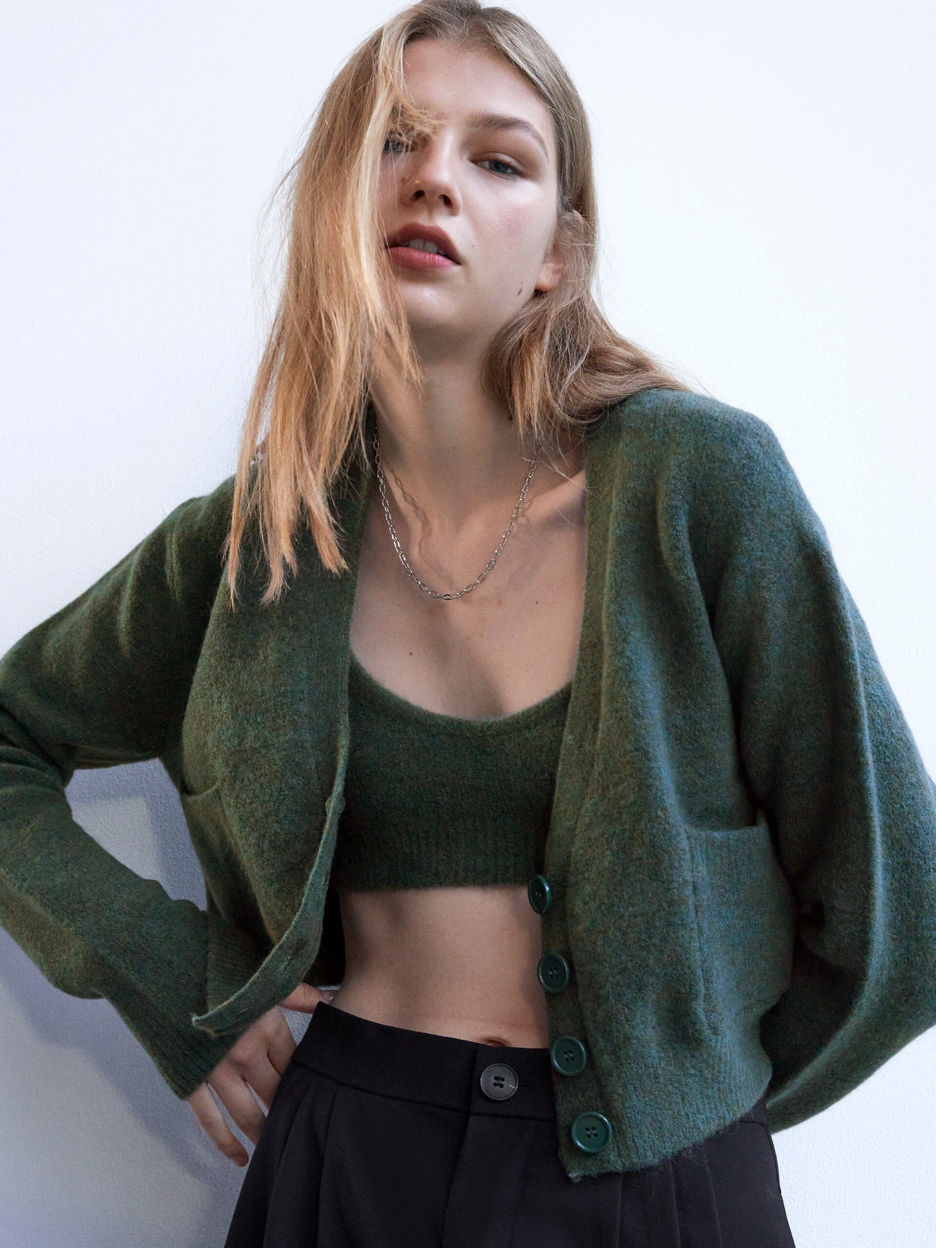 

Кардиган Zara 5536-119-500  Темно-зеленый, Кардиган Zara 5536-119-500 XL Темно-зеленый