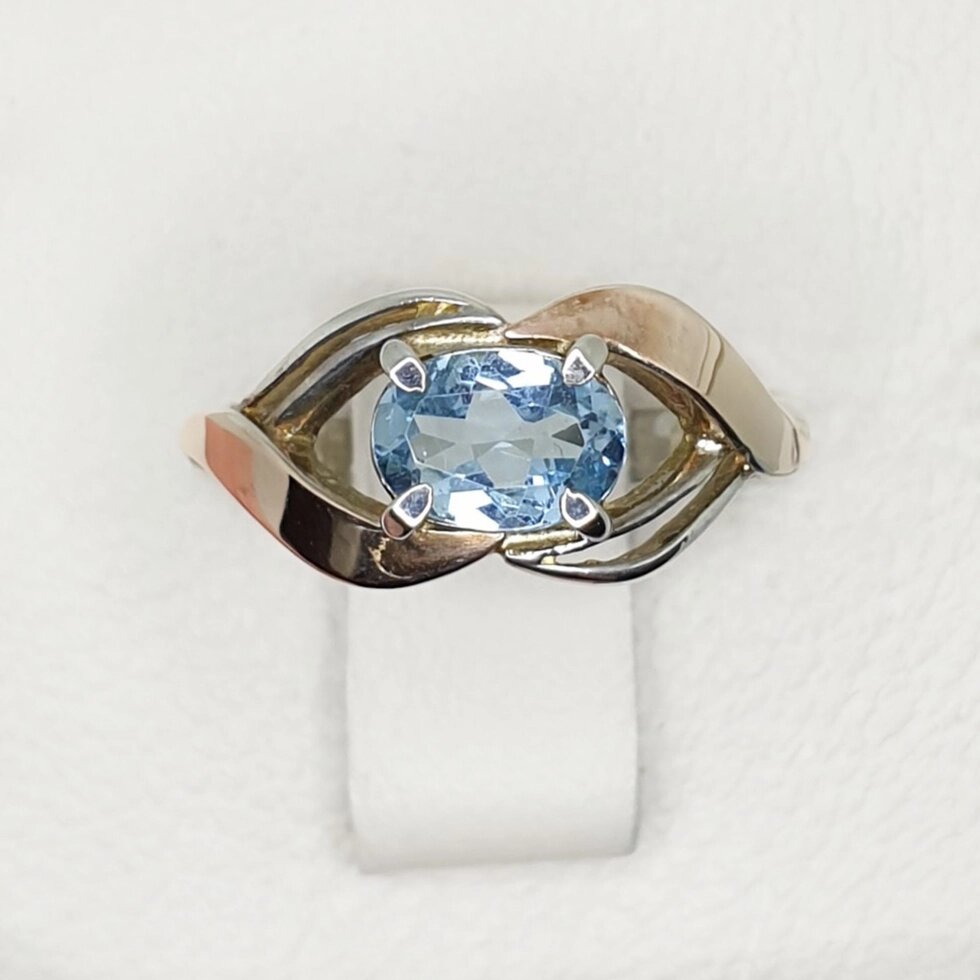 

Кольцо серебряное с голубым топазом 16,5 2,72 г