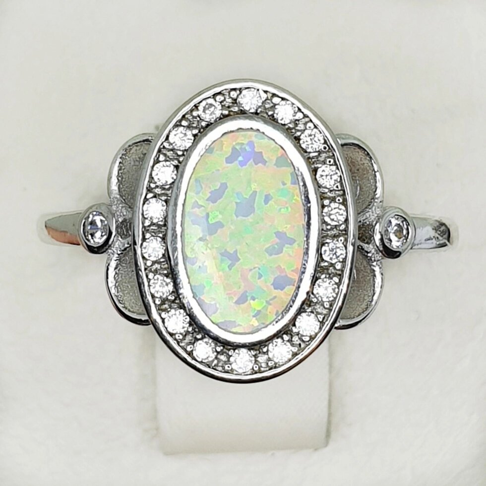 

Кольцо серебряное с опалом 17,5 2,7 г