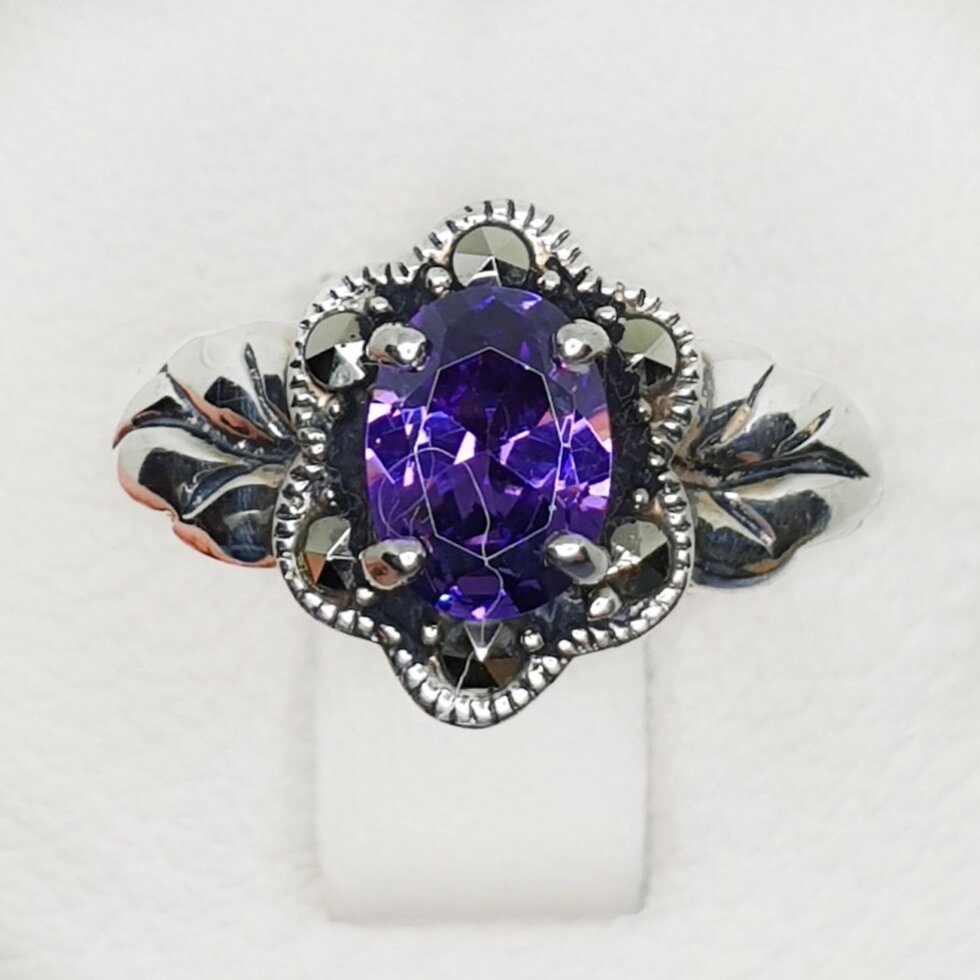 

Кольцо серебряное с аметистом 18,5 3,75 г