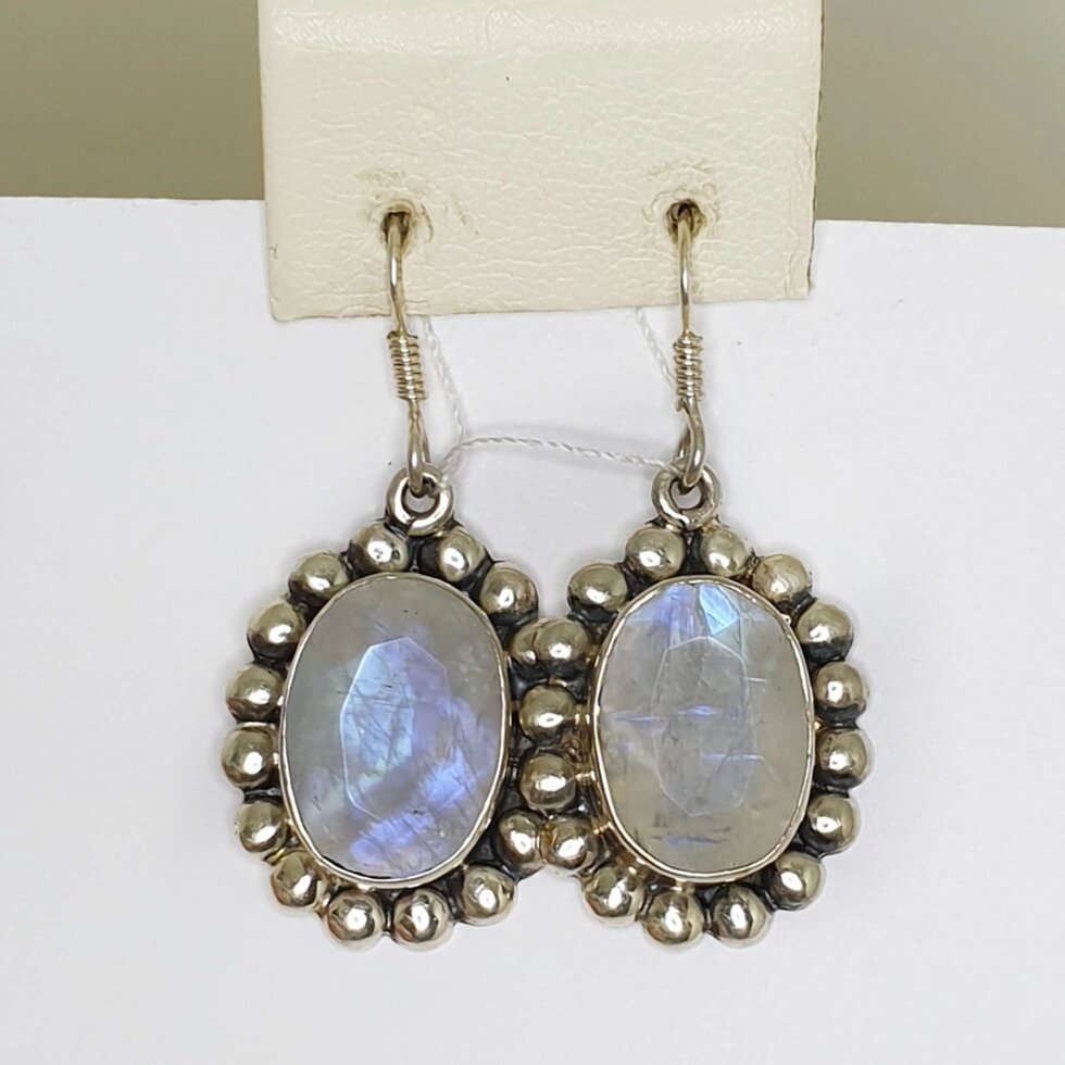 

Сережки серебряные с лунным камнем 8,32 г