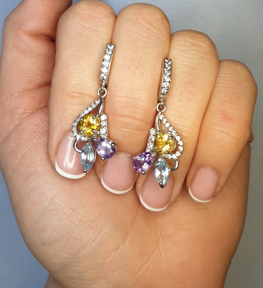 

Сережки серебряные с аметистом, голубым топазом, цитрином 7,36 г