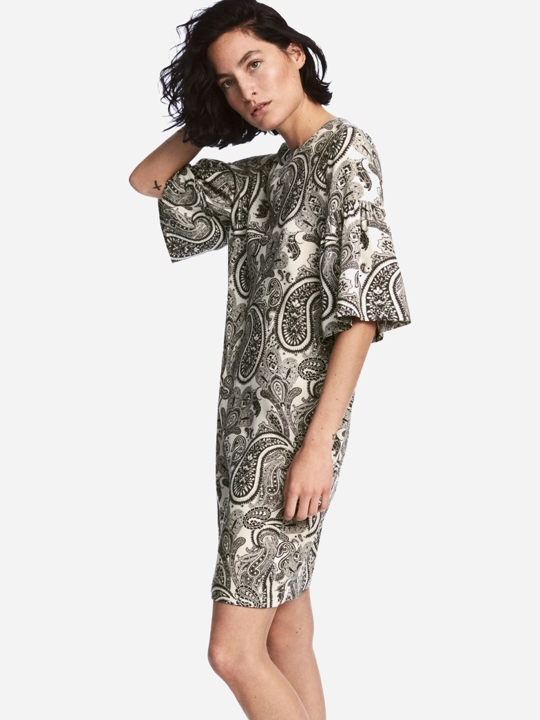 

Платье H&M 0557485  Черное с белым, Платье H&M 0557485 36 Черное с белым
