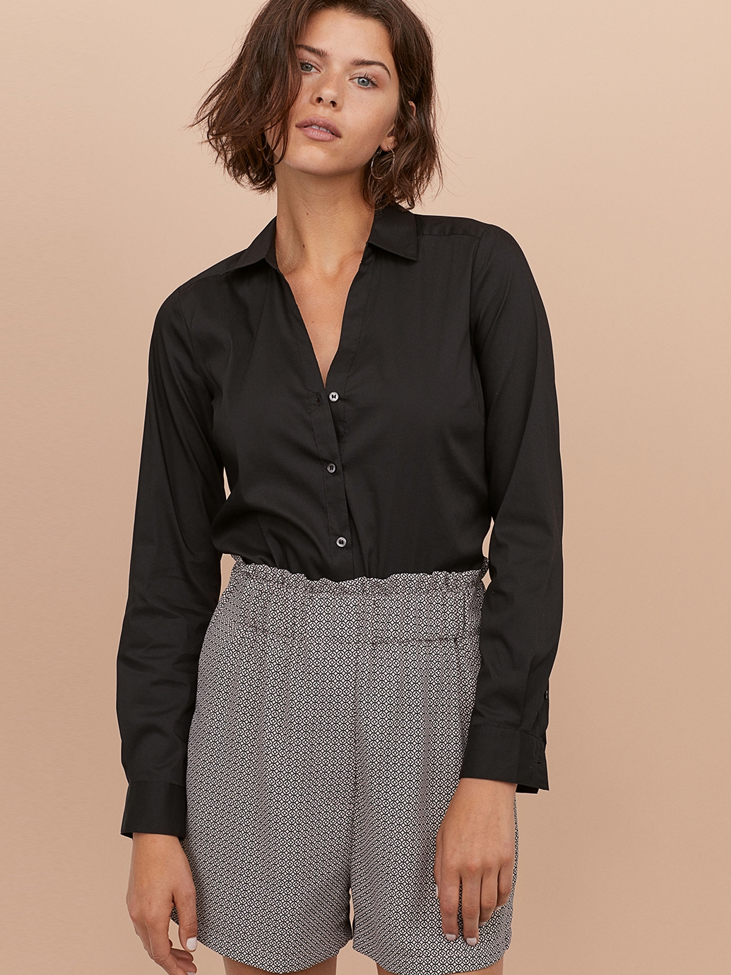 

Рубашка H&M 0507909  Черная, Рубашка H&M 0507909 34 Черная