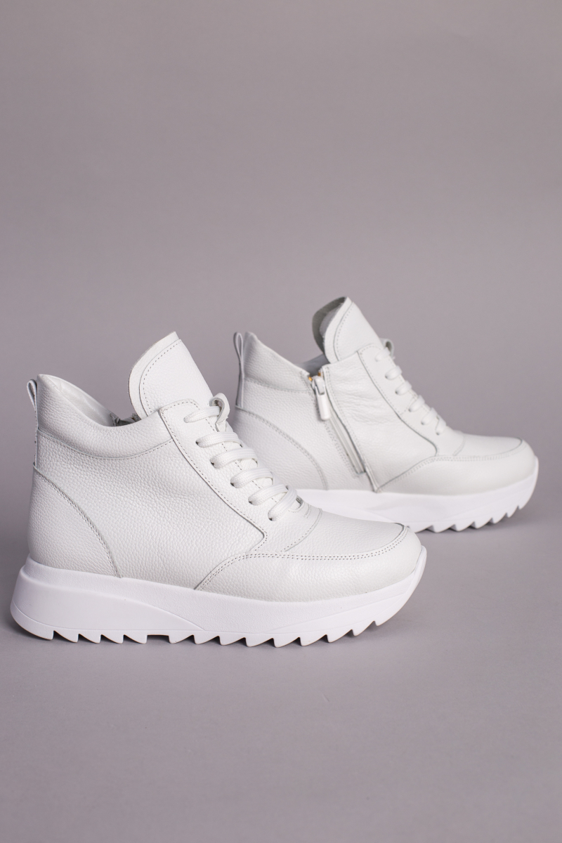 

Кросівки жіночі шкіряні демисезонні LuxuryShoes 9417д/36 (23,5 см) Білий