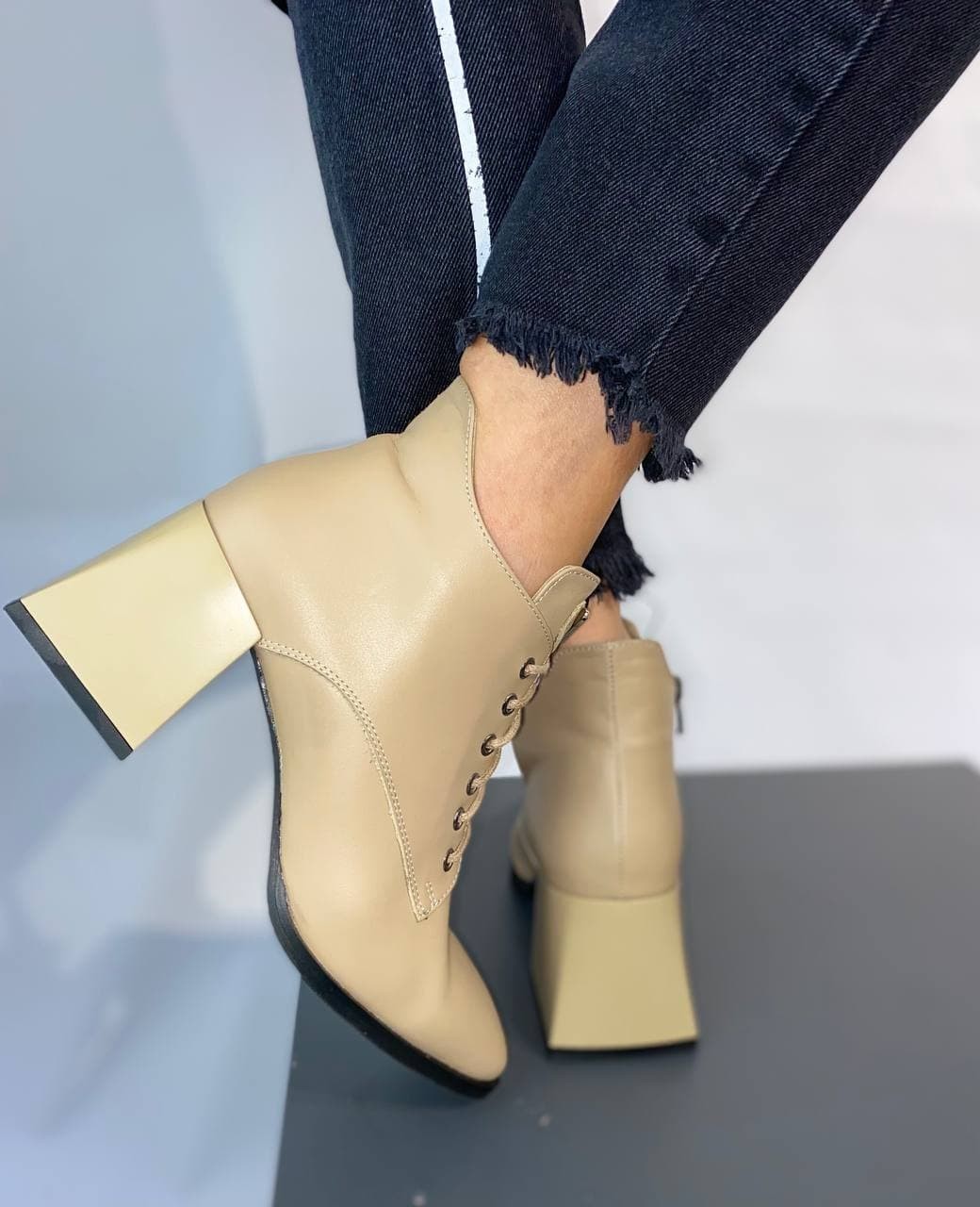 

Женские ботильоны Evromoda 227 5008 37 Бежевый