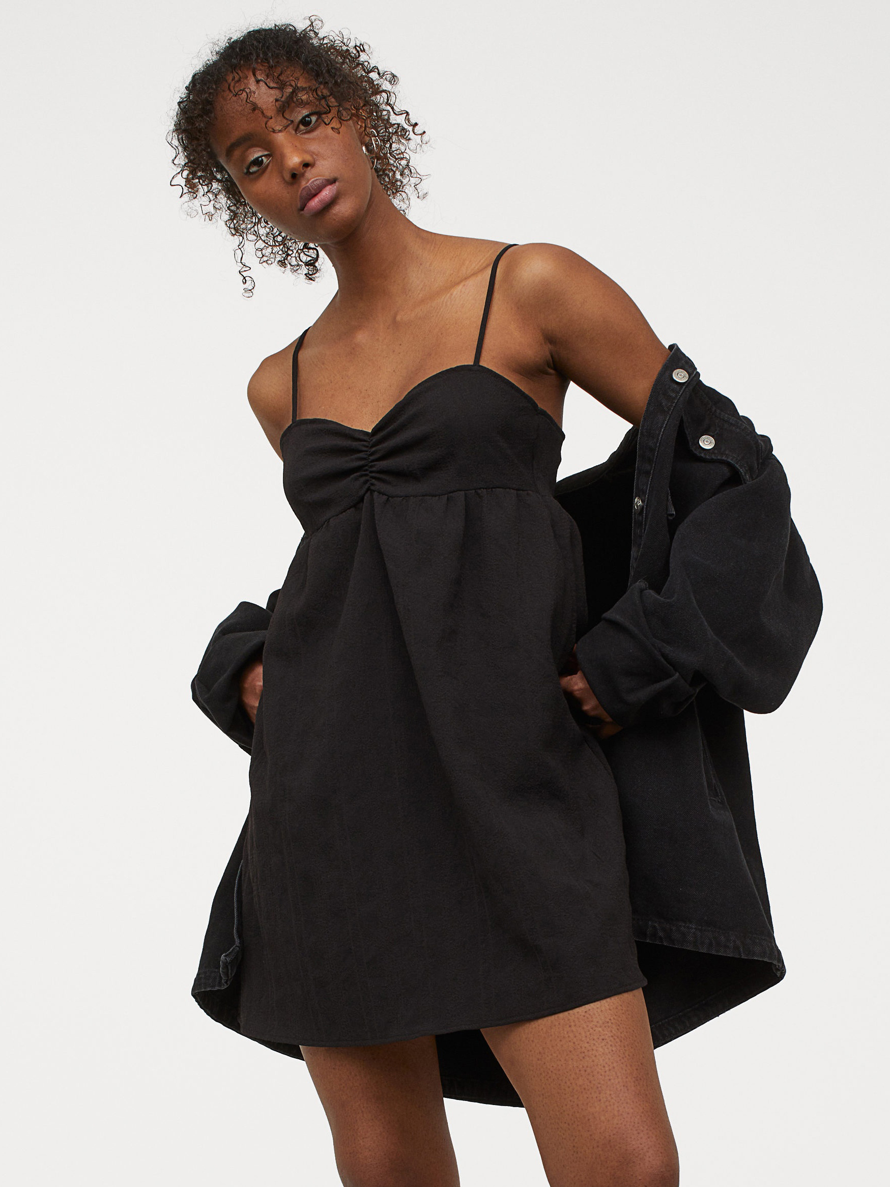 

Сарафан H&M 9632263abr  Черный, Сарафан H&M 9632263abr 38 Черный