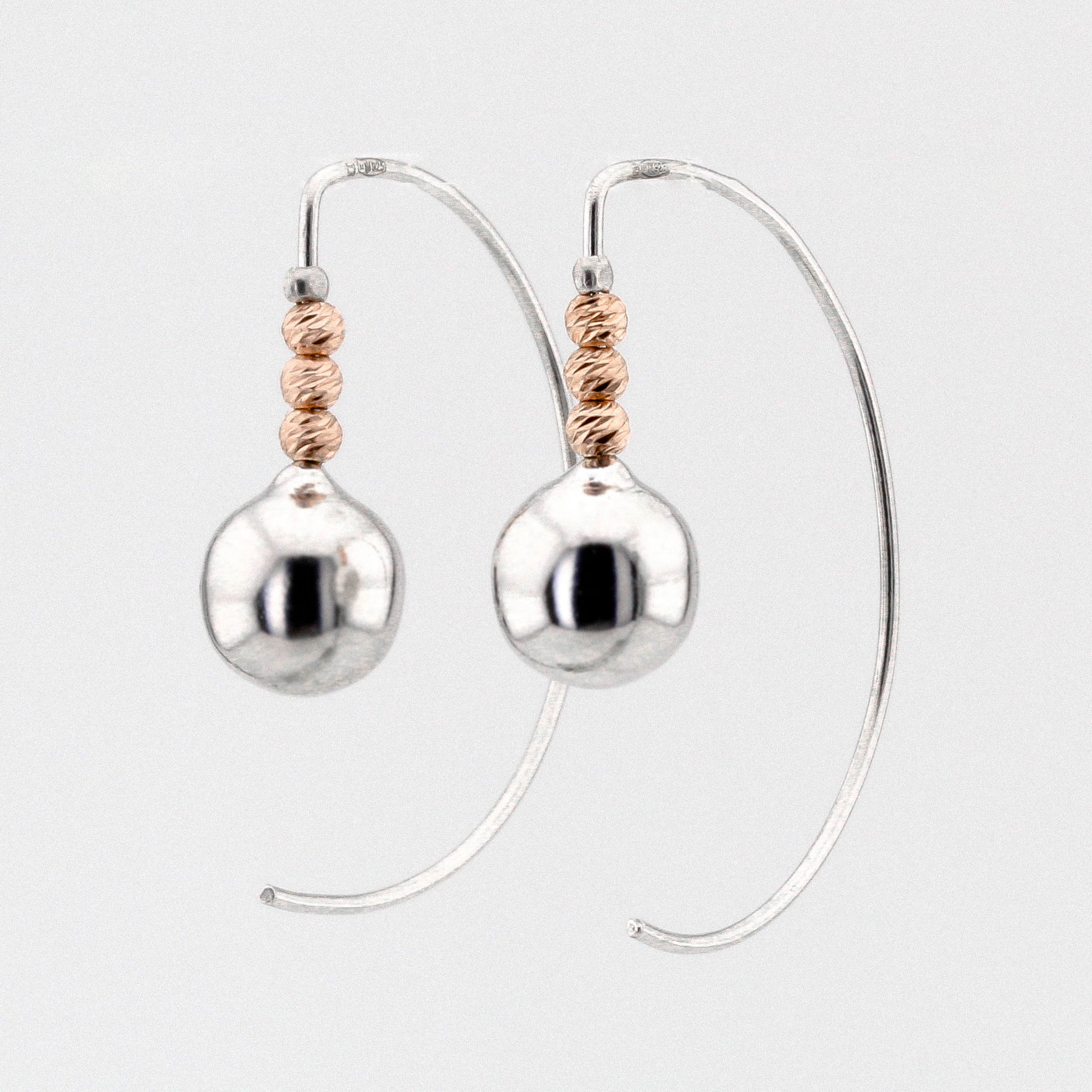 

Серебряные серьги "Шарики" C12785 Диамант