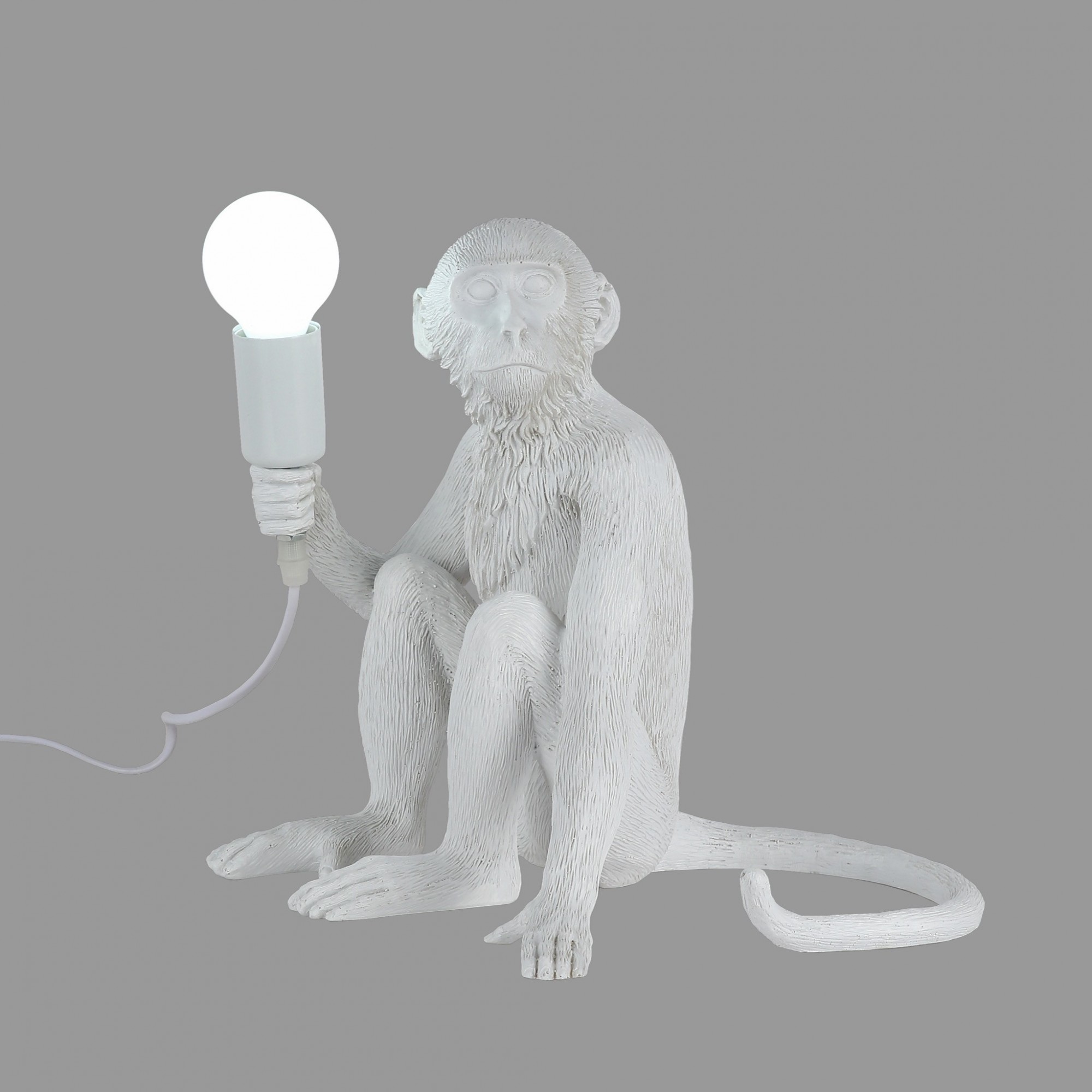 

Лампа настольная LEVISTELLA Monkey белая в виде сидячей обезьянки