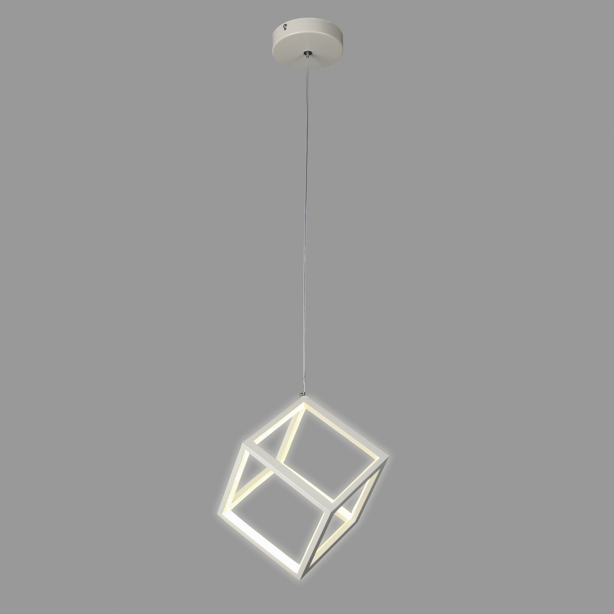 

Люстра LEVISTELLA Cube белая 16 см