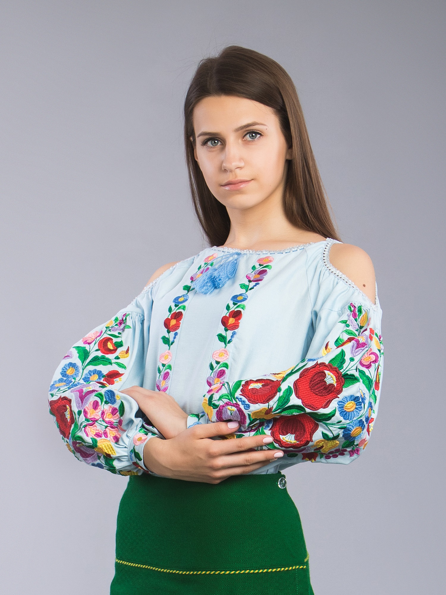 

Вышиванка женская УкрМода 44 gbv-43-01