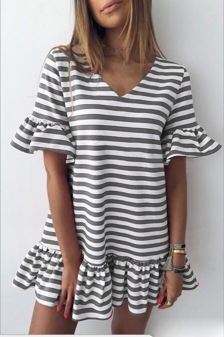 

Fashions • Платье в полоску Адель Fashions - серый (530-мас, Fashions • Платье в полоску Адель Fashions 42-46 серый (530-мас)