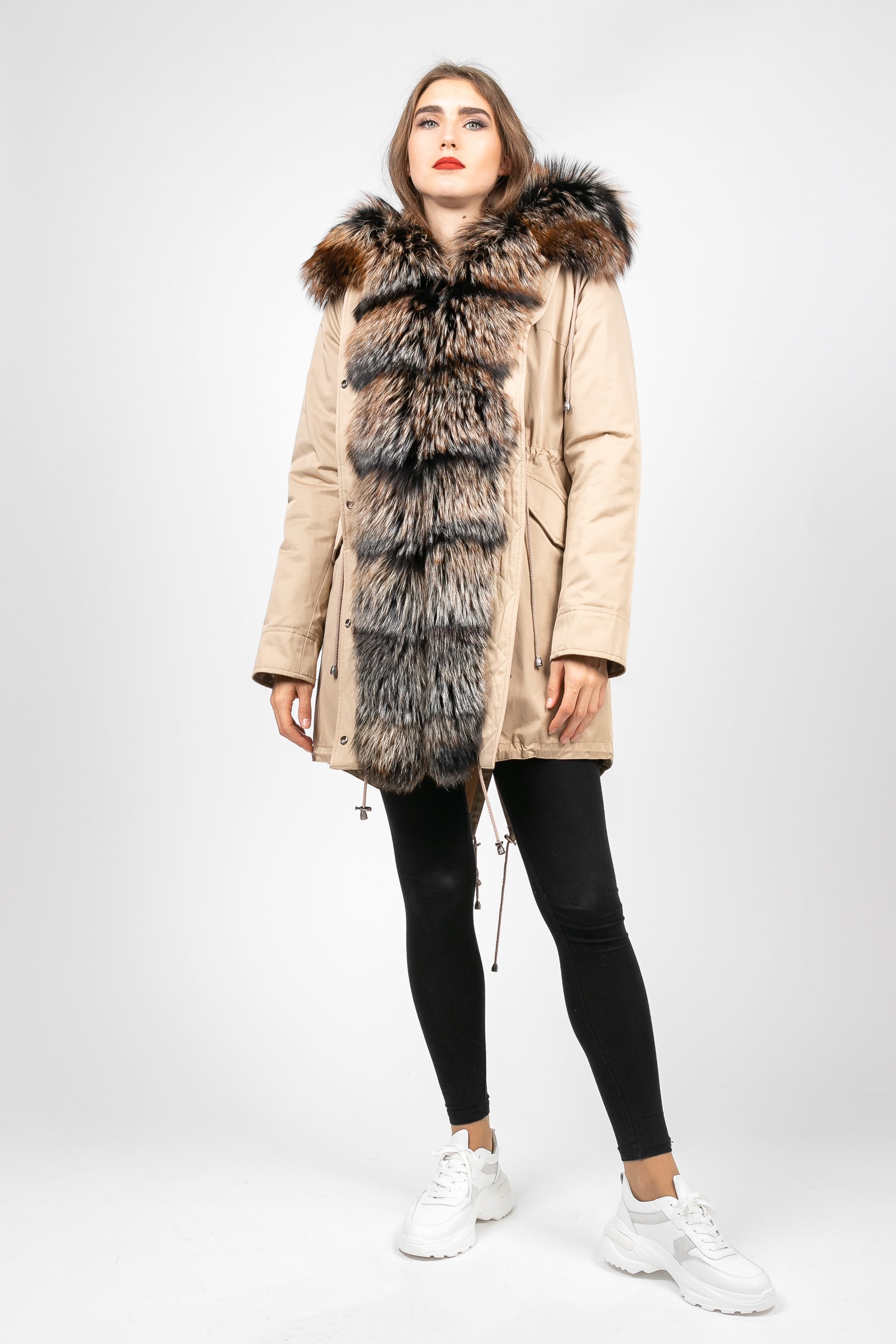 

Парка PARKA+ 01112 с тонированным мехом чернобурки Бежевий L