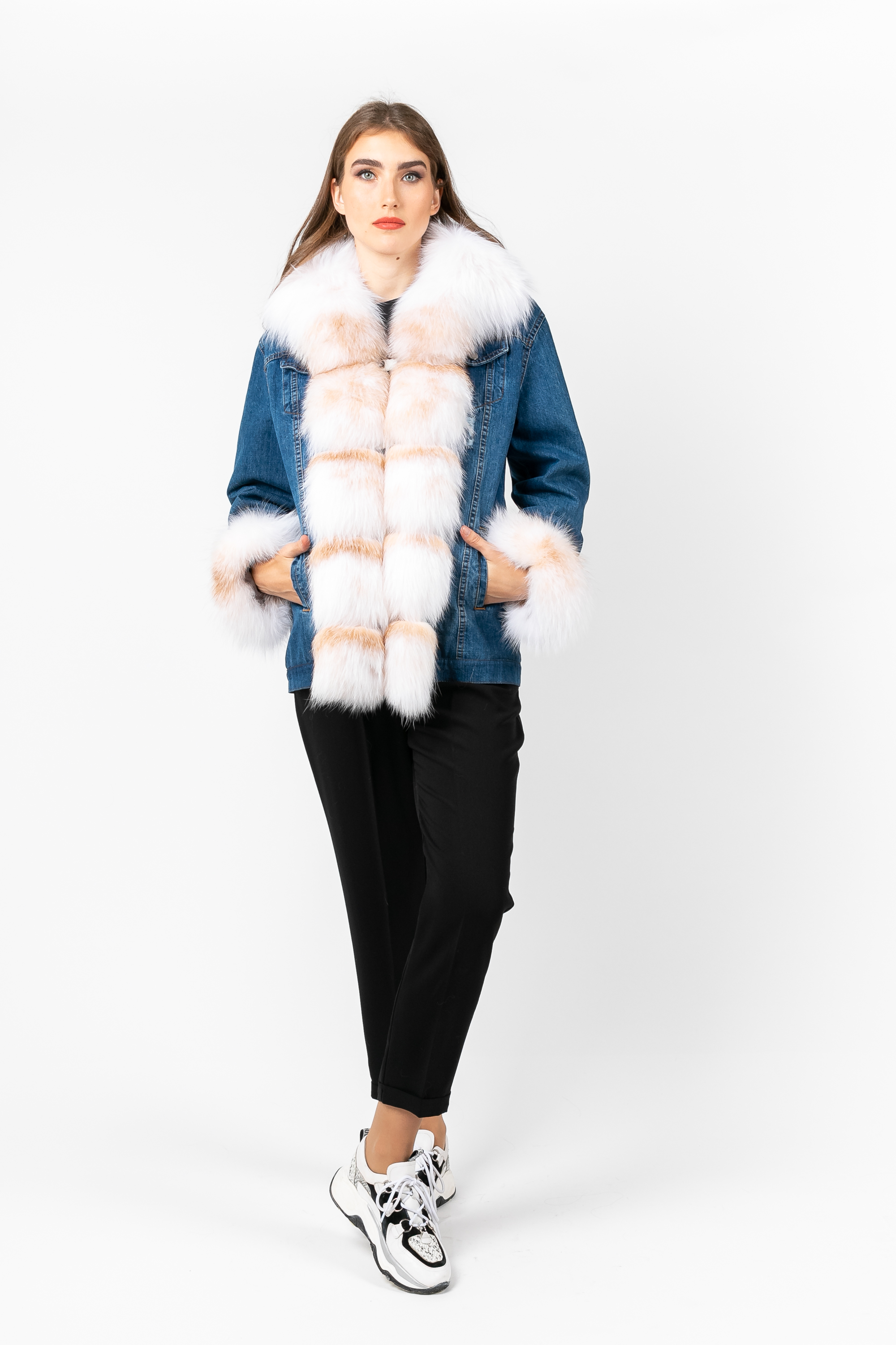 

Короткая парка PARKA+ 01133 с натуральным мехом песца Синій, Короткая парка PARKA+ 01133 с натуральным мехом песца Синій XL