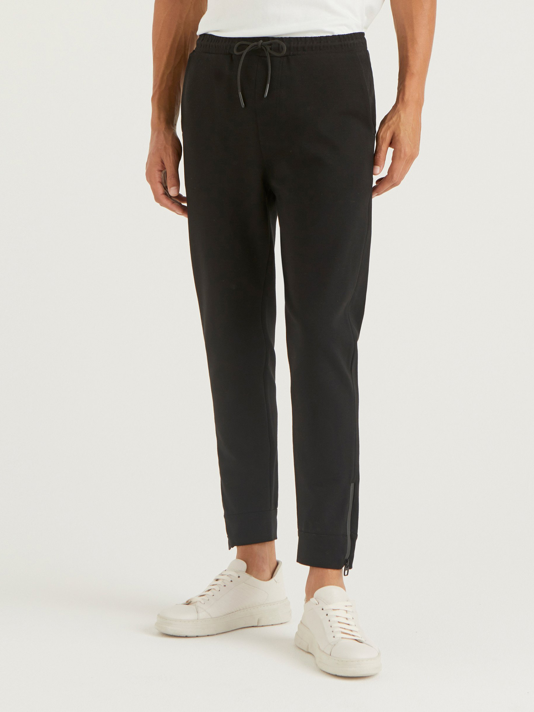 

Брюки-джоггеры United Colors of Benetton 49GCUF00H-100, Брюки-джоггеры United Colors of Benetton 49GCUF00H-100 44