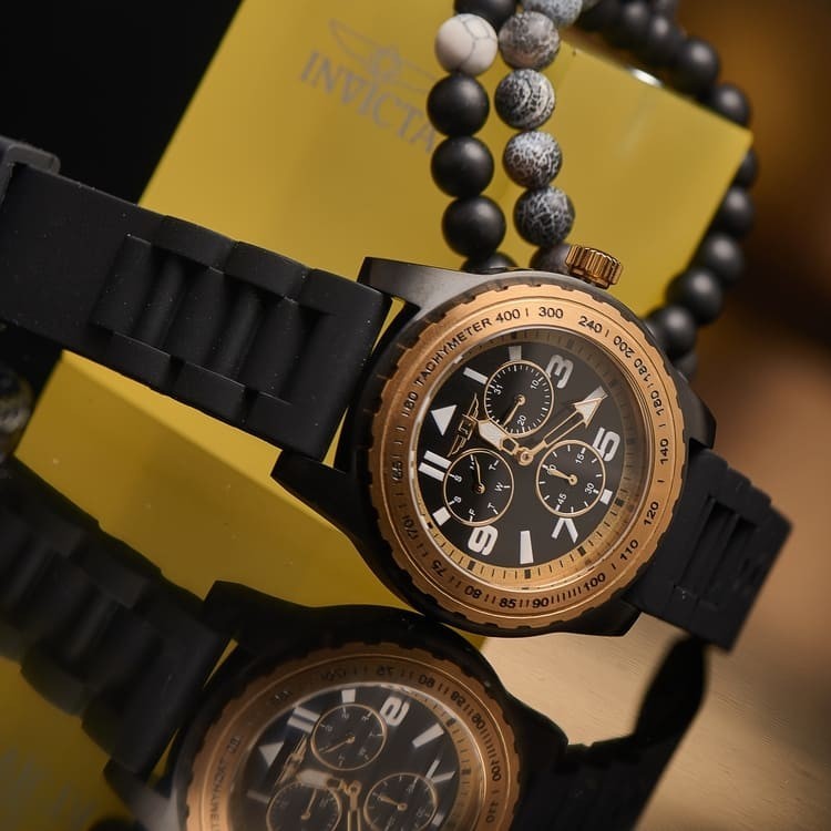 

Американские мужские наручний часы хронограф Invicta Pro Diver 36512