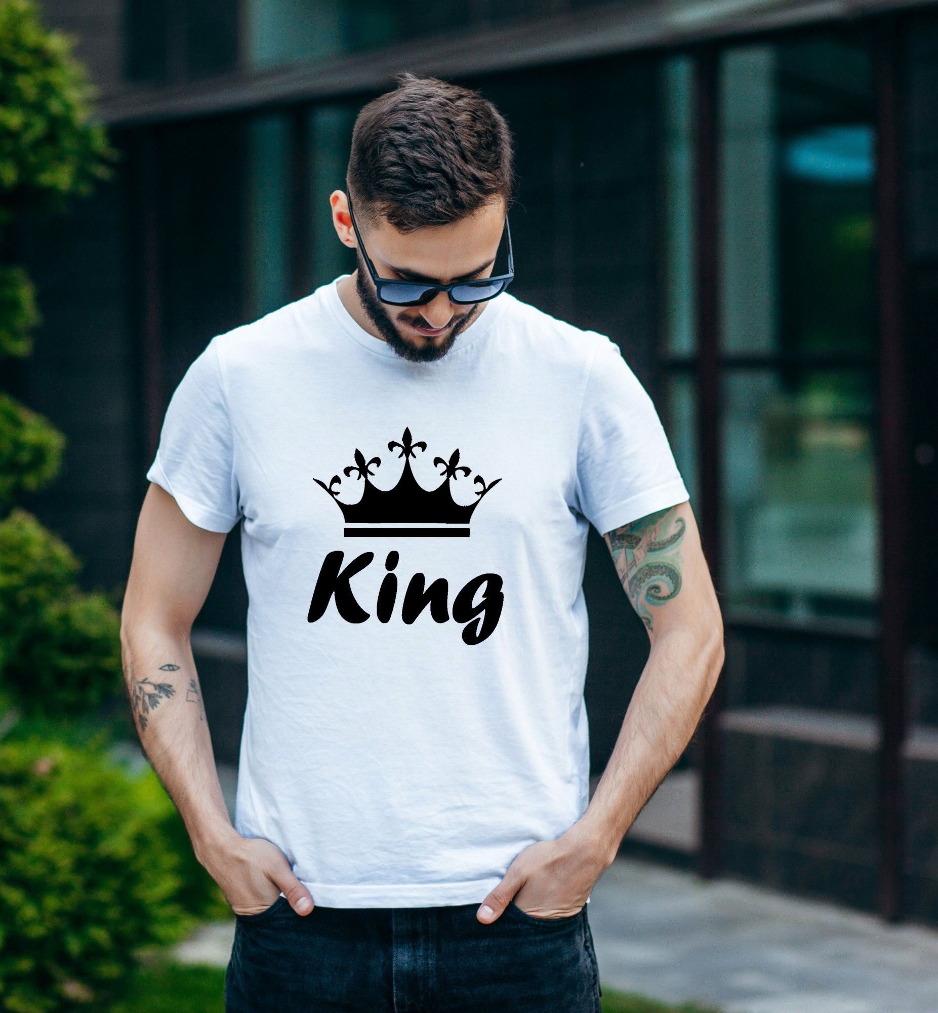 

Чоловіча футболка з написом KING М білий