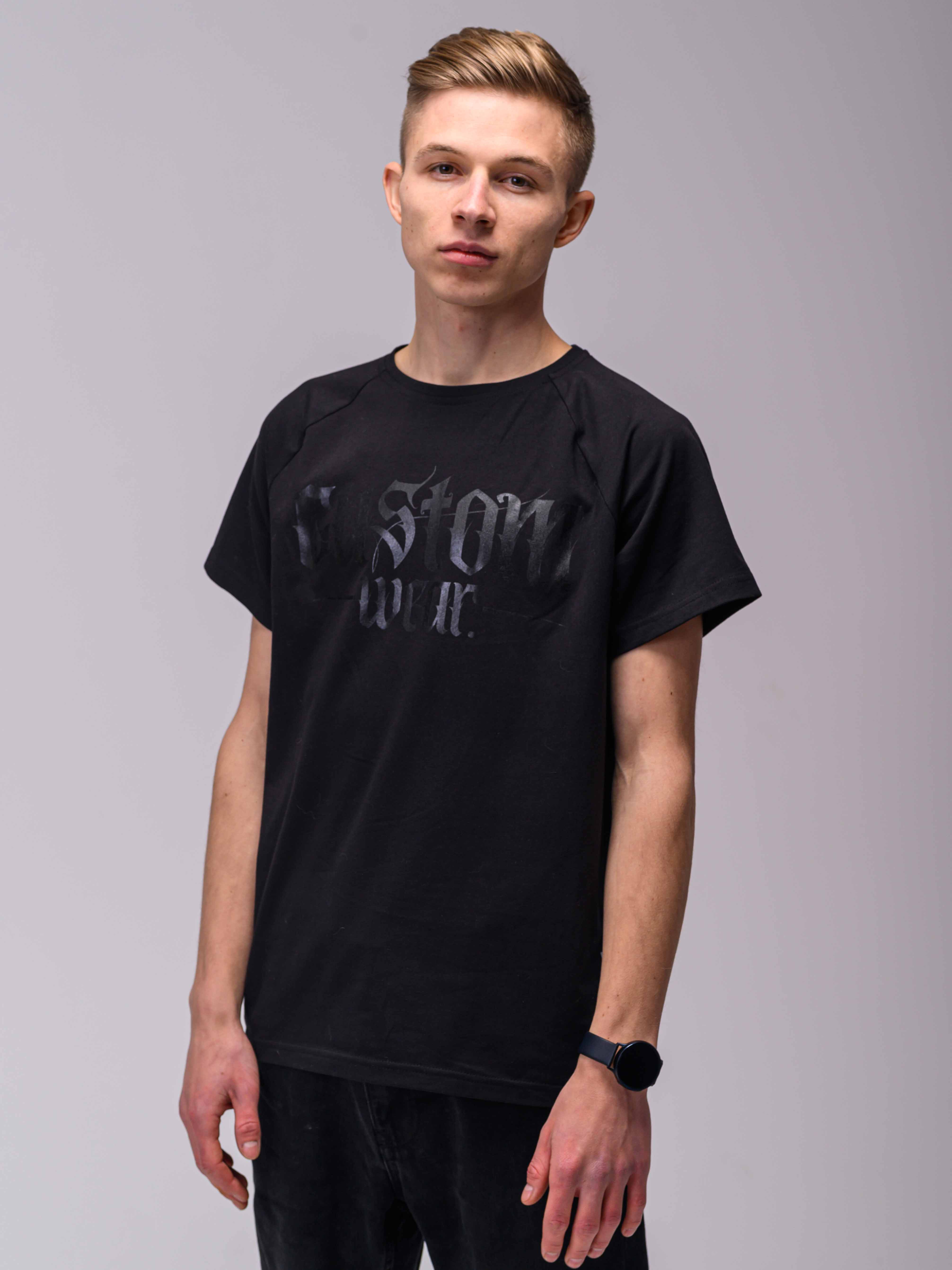 

Футболка чорна Gothic logo Custom Wear, Футболка чорна Gothic logo Custom Wear S