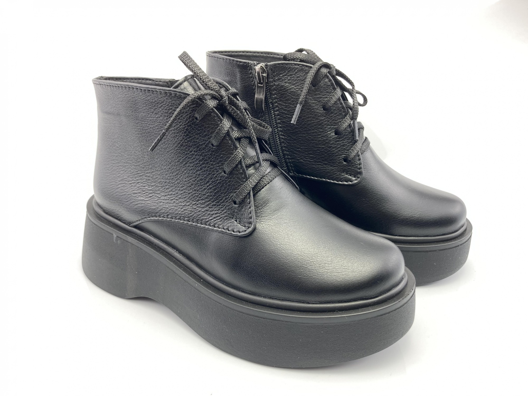 

Ботинки DJUS SHOES 36 (23,2 см.) 17.03.174 Черные