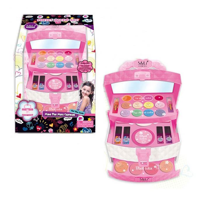 

Набор косметики S&Li "Makeup Box" S22726 в шкатулке (177414)