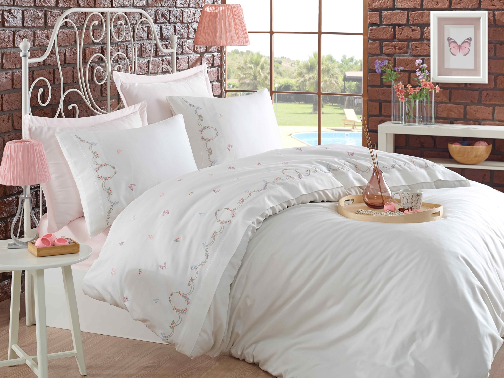 

Постельное белье cатин делюкс с вышивкой Евро Dantela Vita Bade (200х220) (ET-764238)