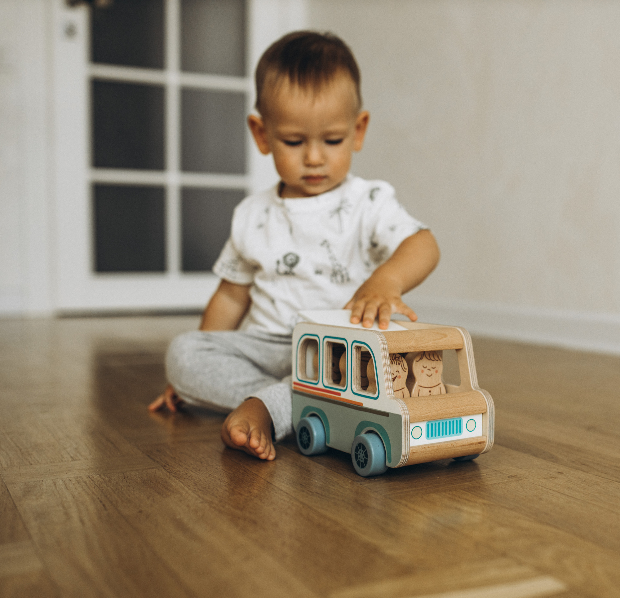 

Деревянная машинка Tatoy Автобус с пасажирами