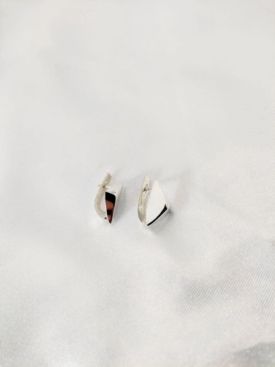 

Серебряные серьги Куб DARIY 325