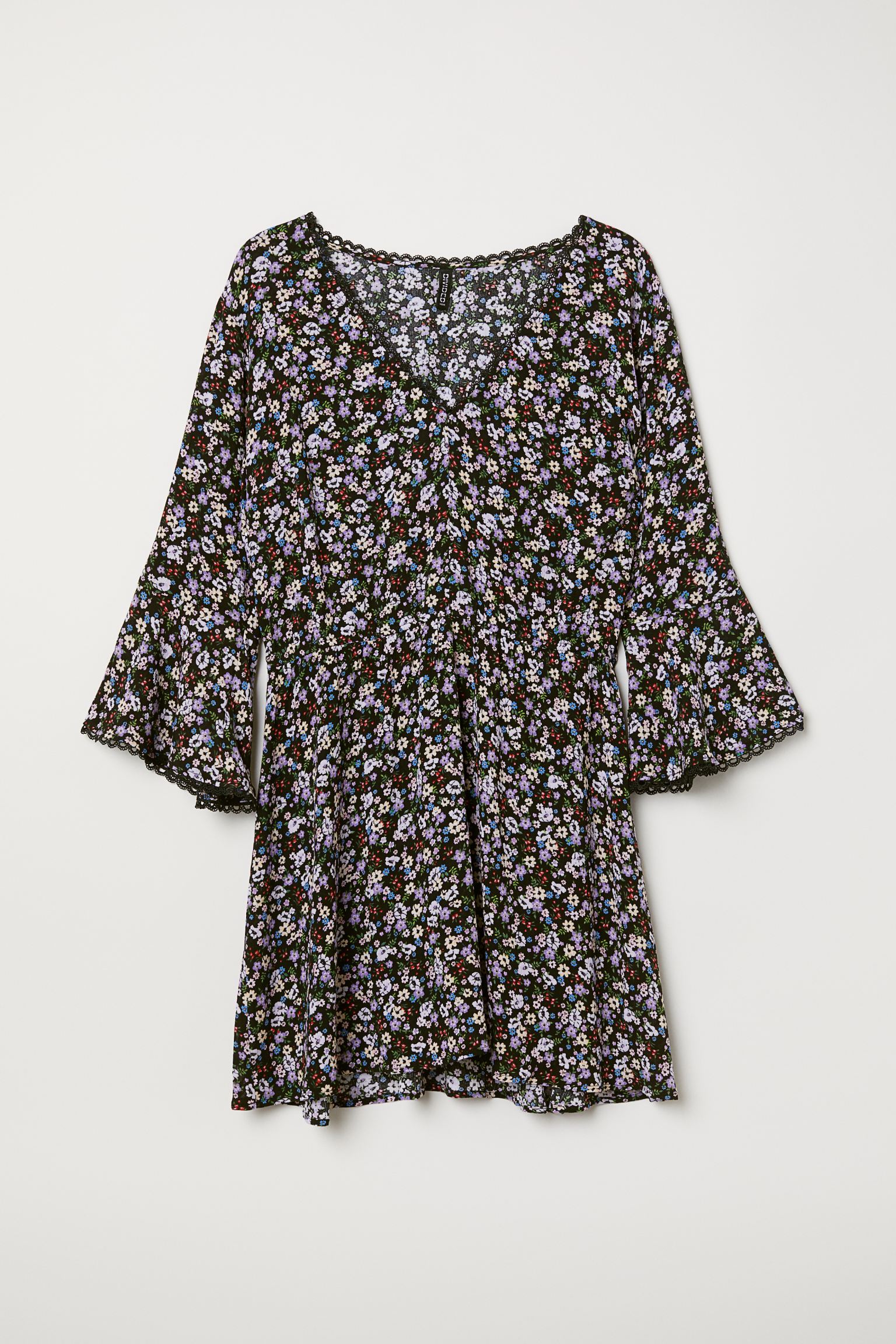 

Платье H&M 46 черный цветы 23126752708