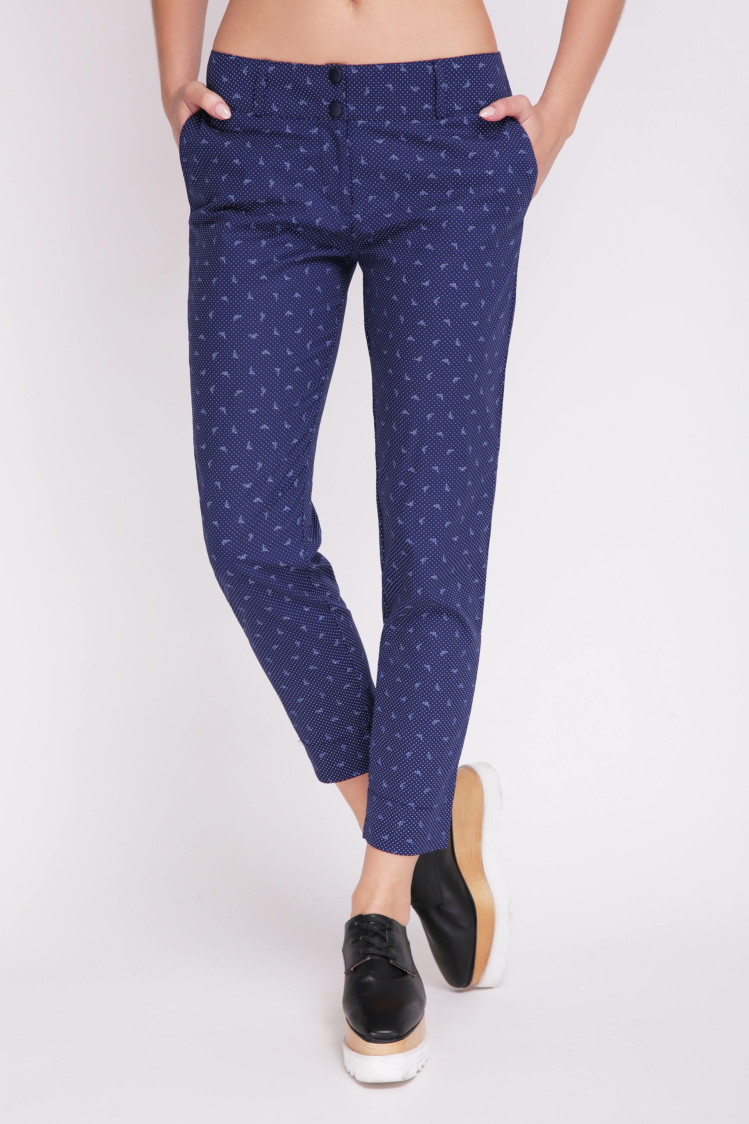 

Брюки ARTSTYLE LEGGINGS SUMMER LSN-126A-2 (светло-синий 2 точка) 40 (LSN-126A-2)
