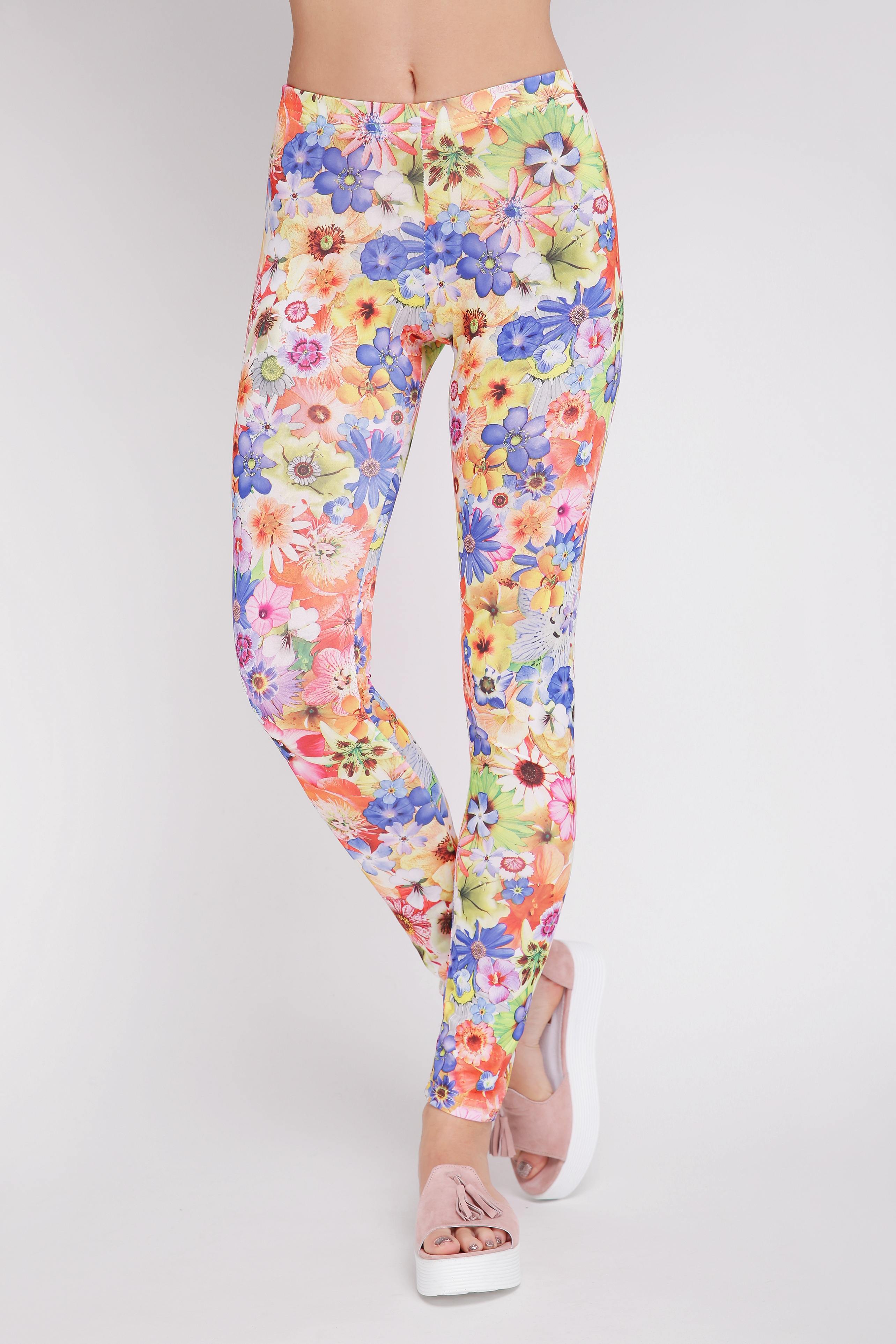 

Лосины ARTSTYLE LEGGINGS FLOWER LSN-189C (розы голубая ромашка) 40 (LSN-189C)