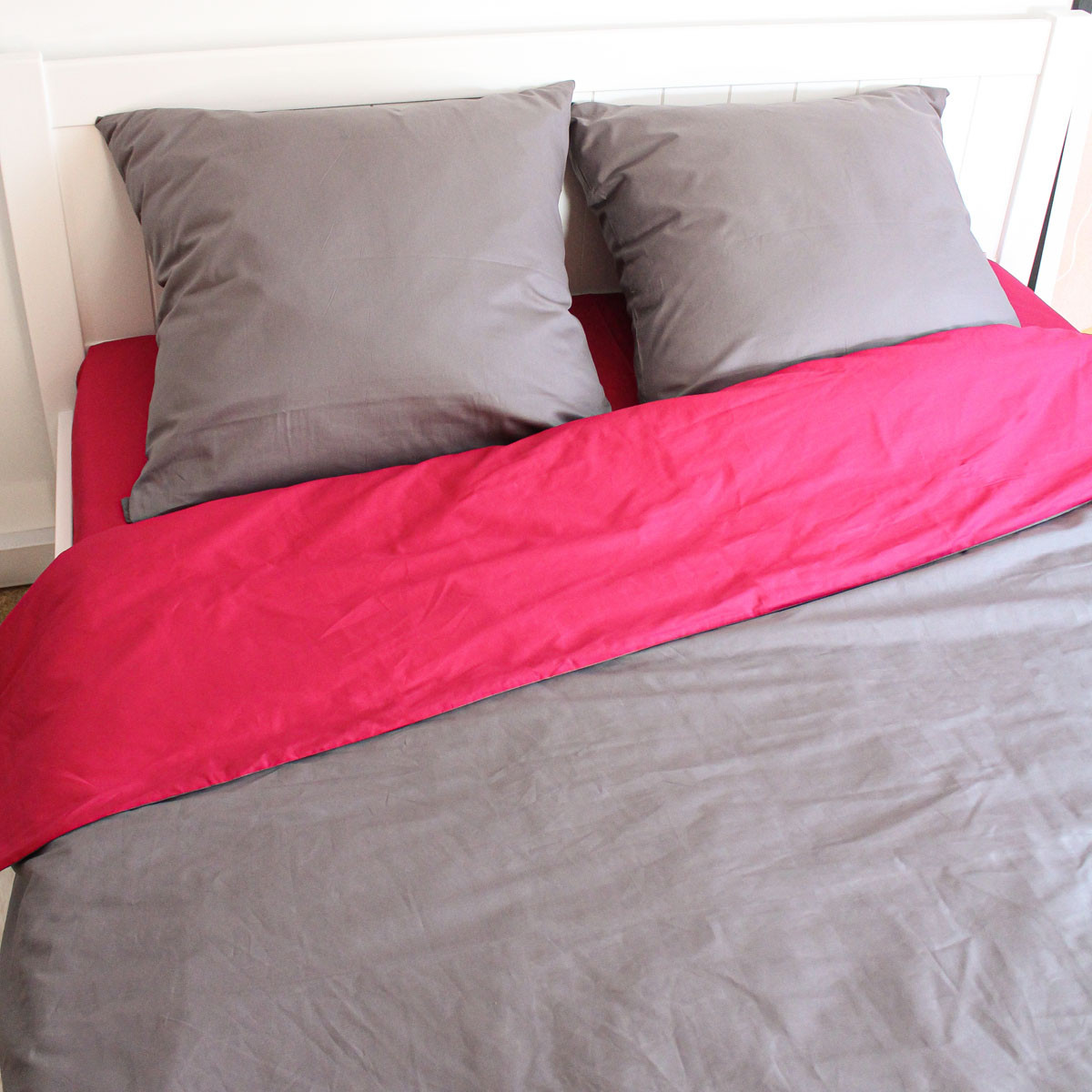 

Семейный двусторонний комплект постельного белья сатин Sleep Well