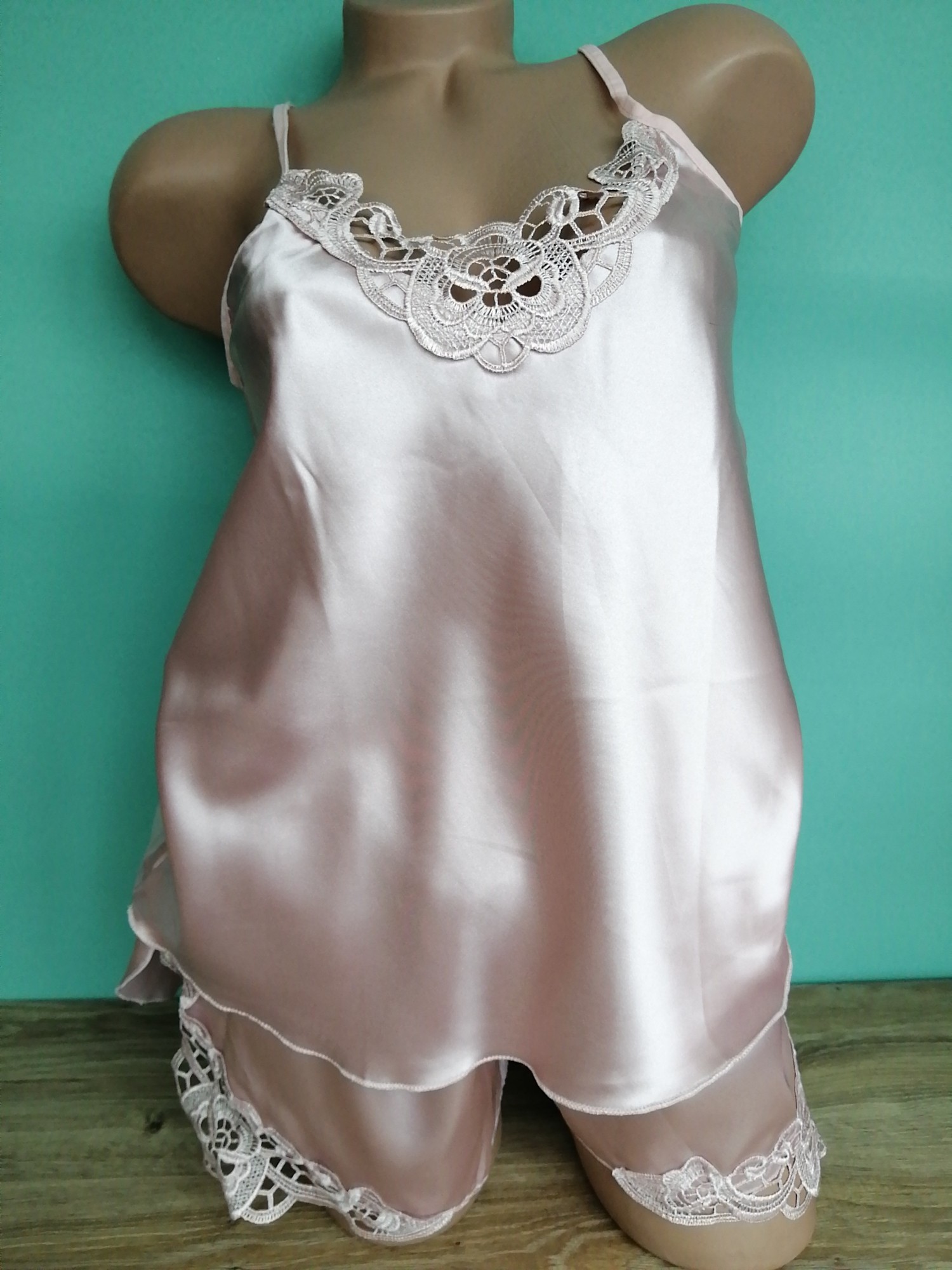 

Пижама женская Matilda атлас р. M-L розовый 1550
