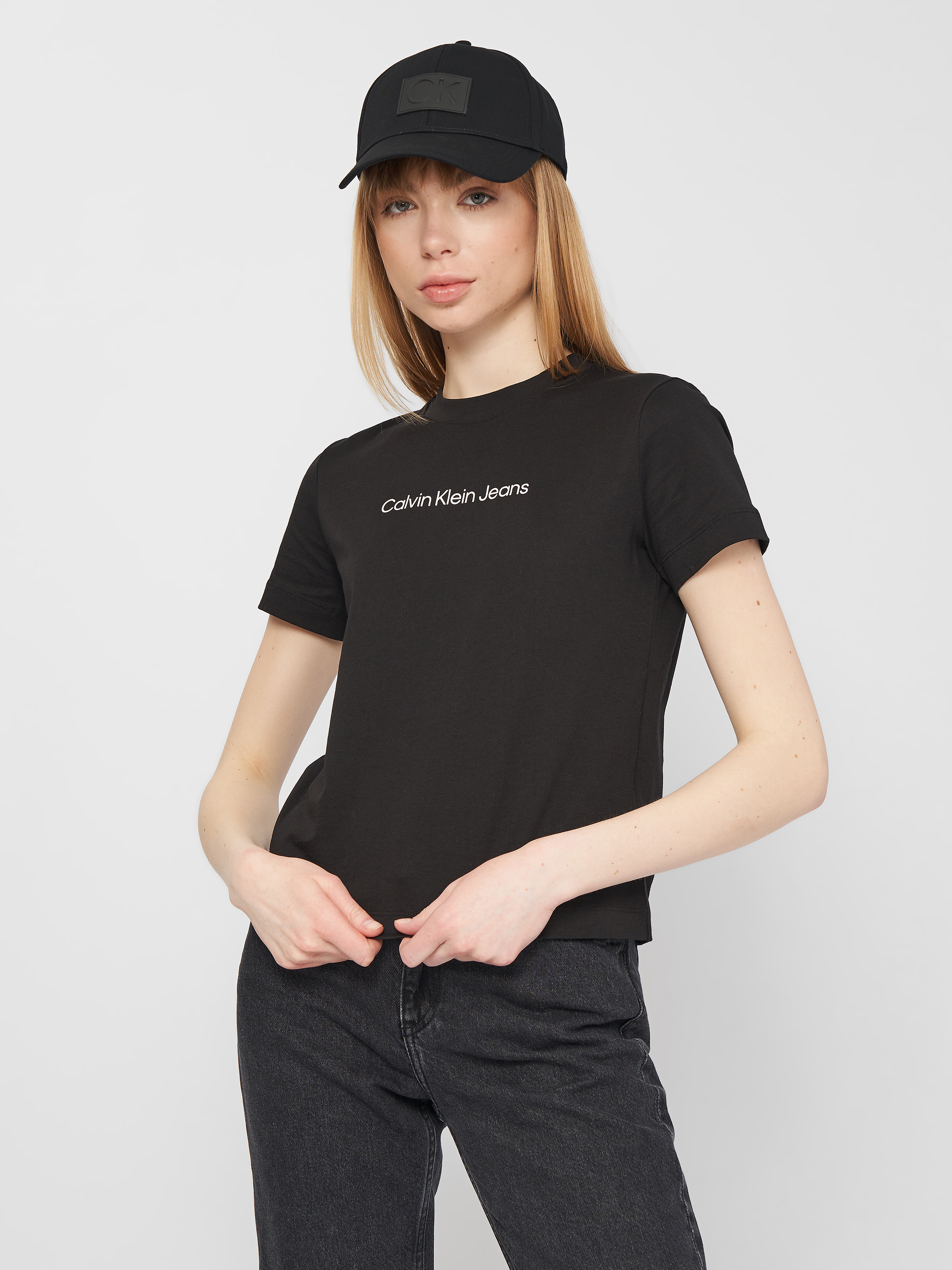 

Футболка Calvin Klein Jeans Shrunken Institutional Tee J20J217713-BEH  Ck Black/Ck Black, Футболка Calvin Klein Jeans Shrunken Institutional Tee J20J217713-BEH L Ck Black/Ck Black