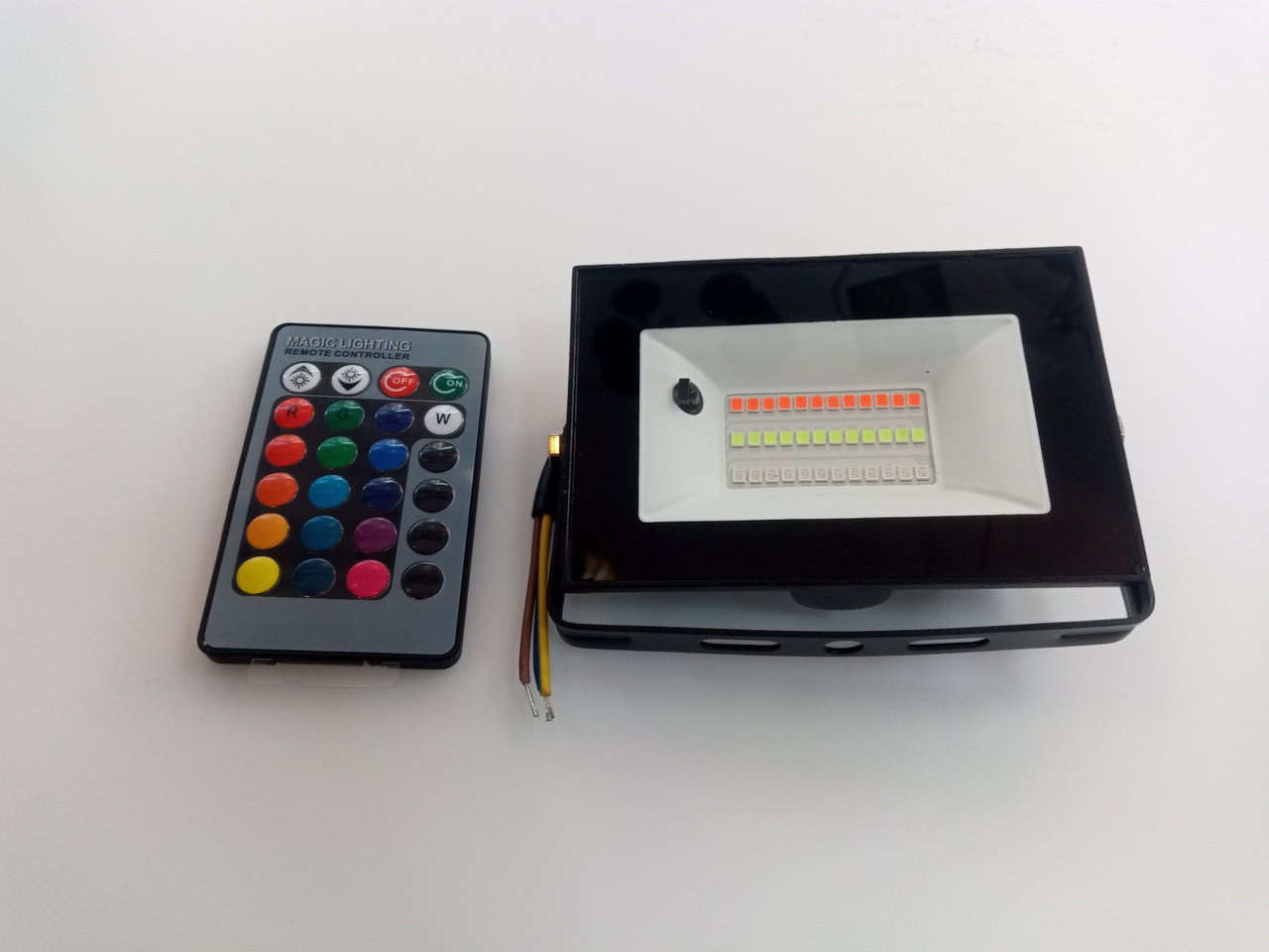 

LED Прожектор светодиодный Lemanso 10Вт RGB LMP76-10