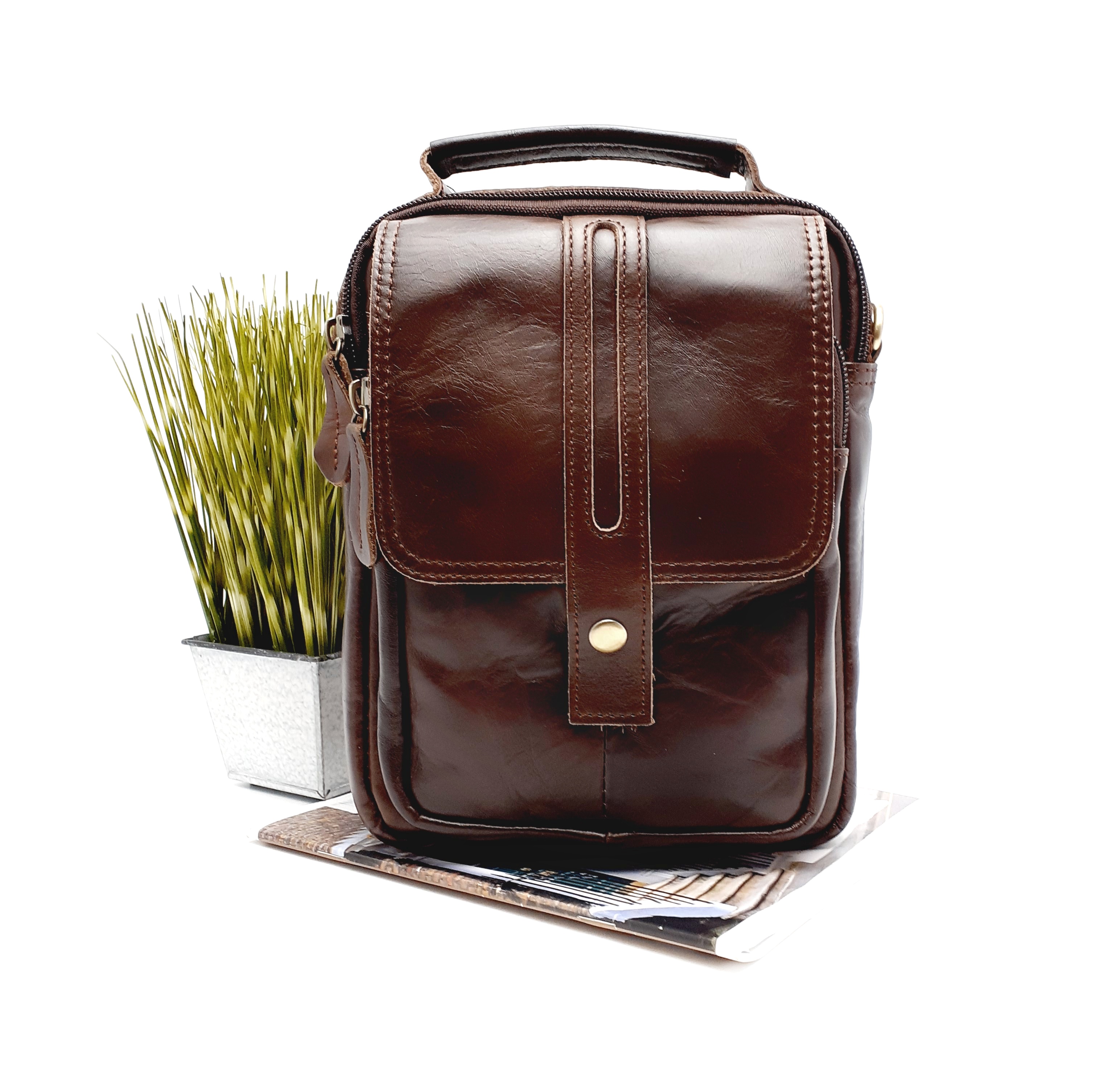 

Мужская сумка с натуральной кожи Famous Men коричневый R014 dark brown