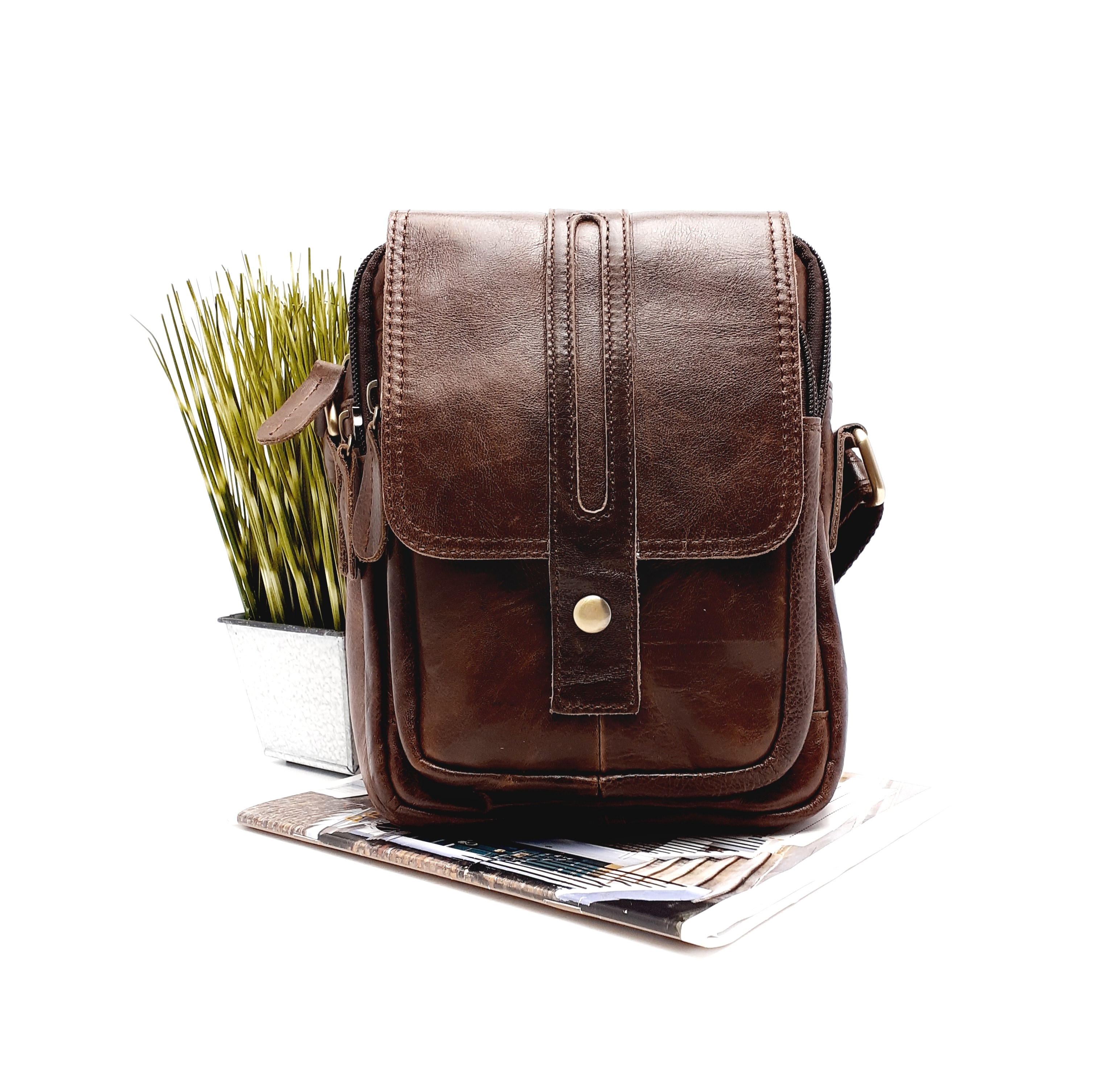 

Мужская сумка с натуральной кожи Famous Men коричневый MS1014 dark brown