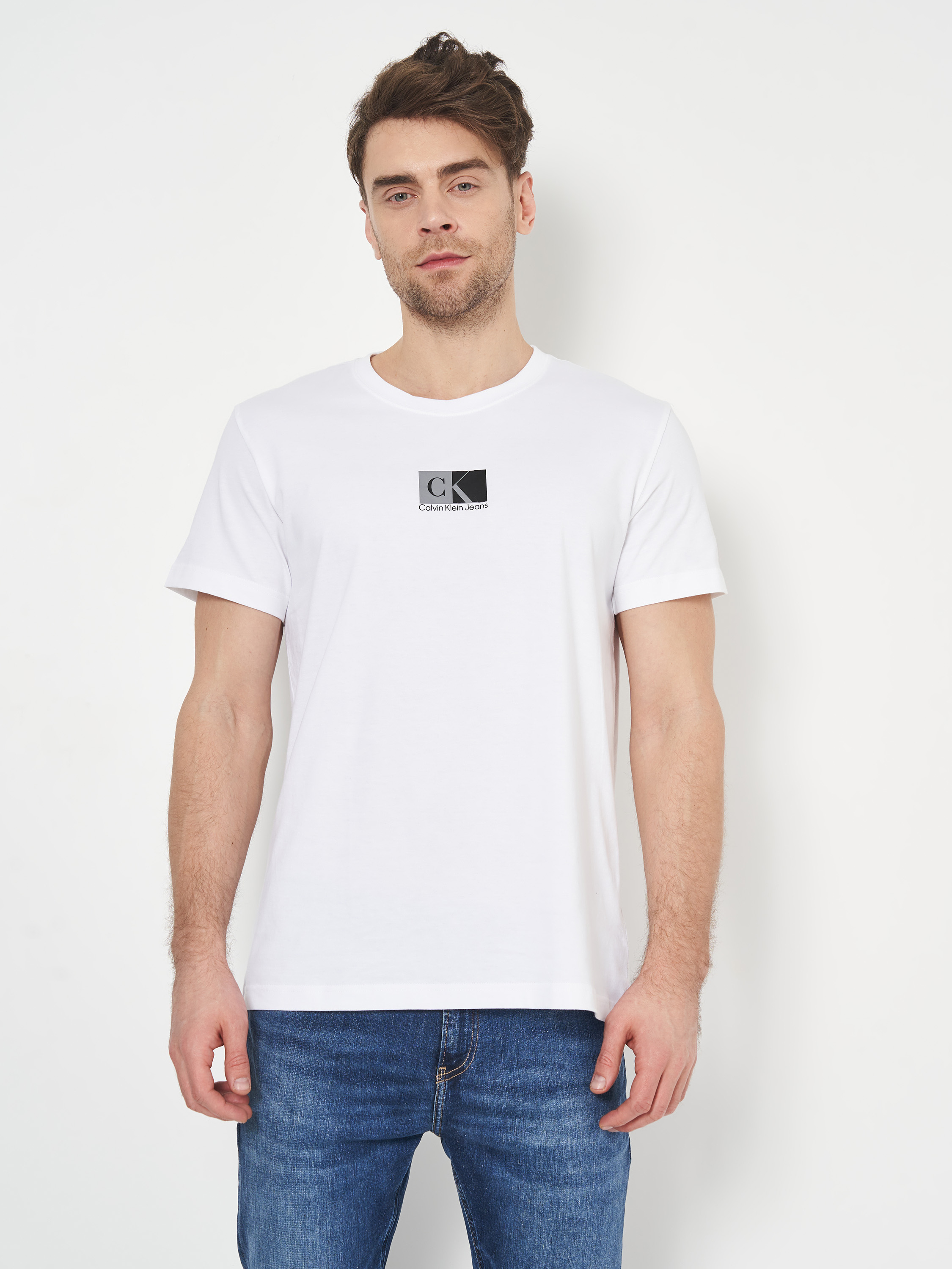 

Футболка Calvin Klein Jeans Small Center Box Tee J30J319712-YAF  Bright White/Ck Black, Футболка Calvin Klein Jeans Small Center Box Tee J30J319712-YAF S Bright White/Ck Black