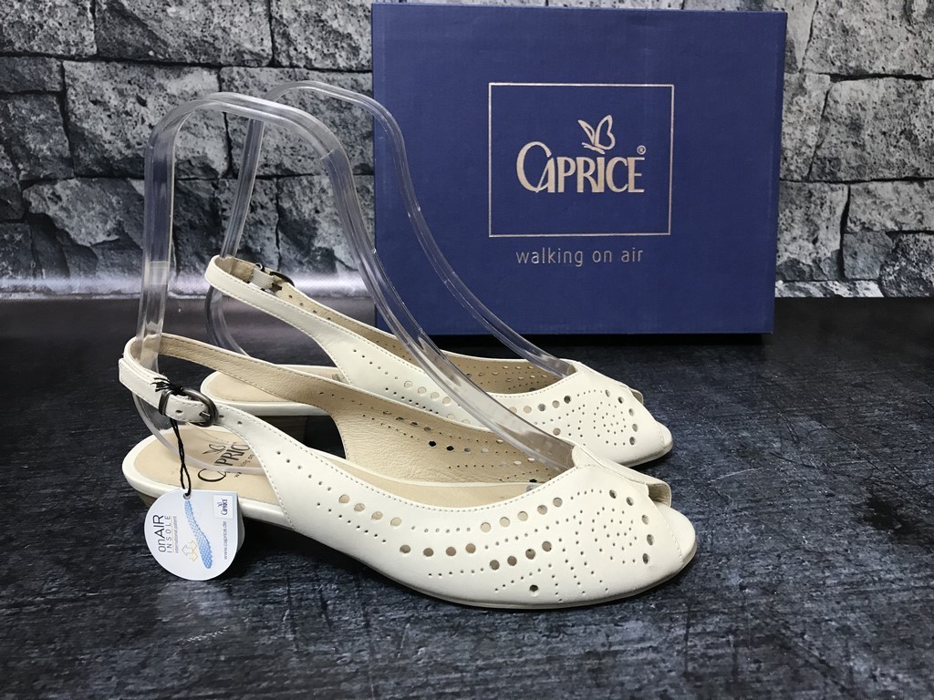 

Босоножки Caprice 9/9-29401-22 109 38 (24.7 см) Белые