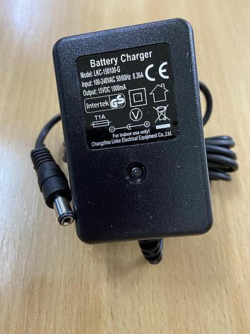 

Зарядное устройство с индикатором 15V 1000mA для детских электромобилей