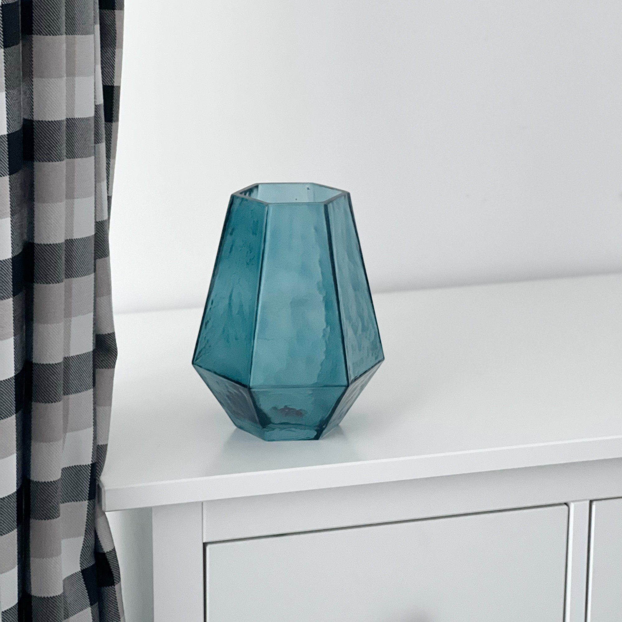 

Ваза SoulDecor стеклянная Deep Sea 21 см