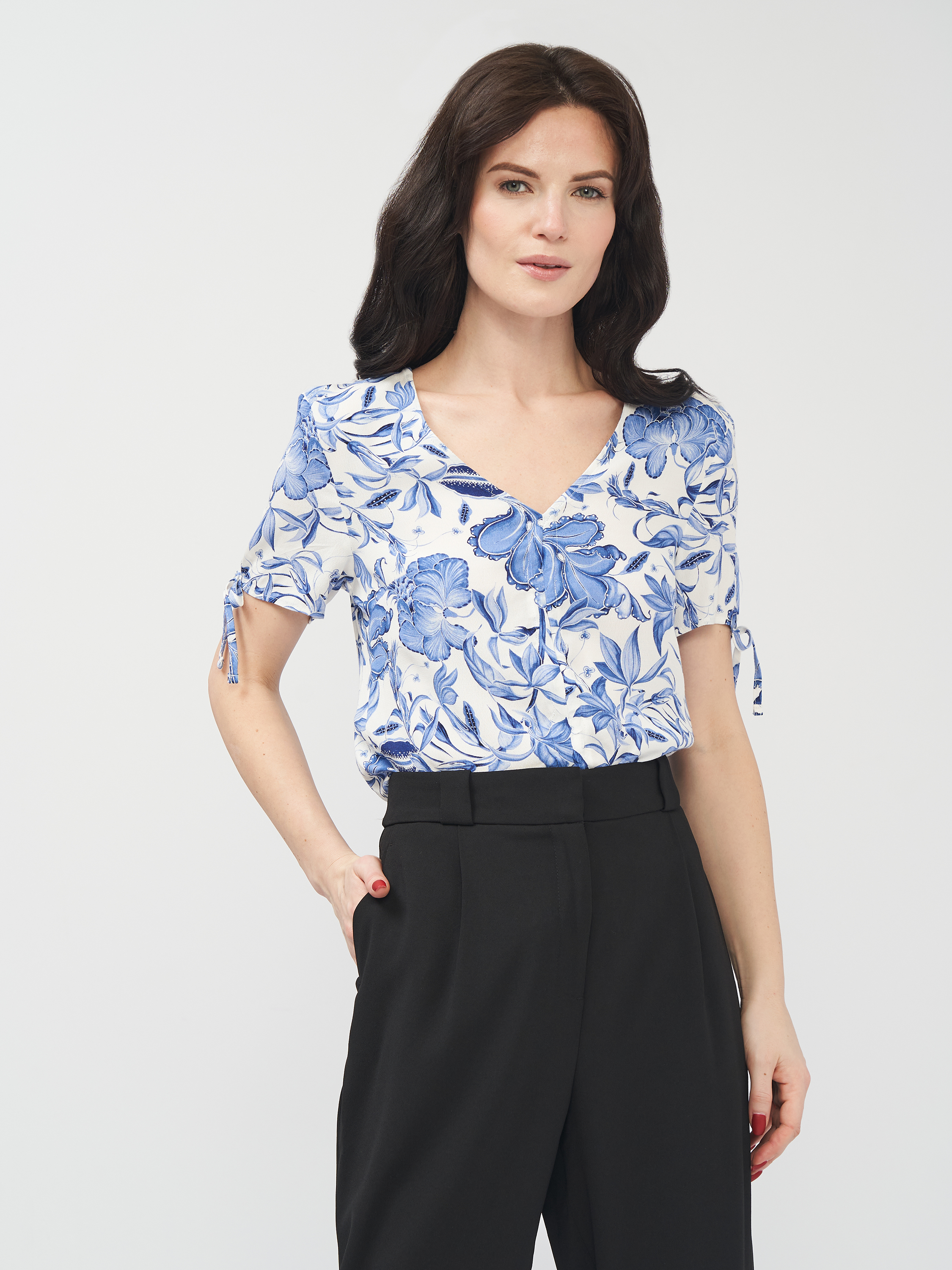 

Блузка H&M 7622000log  Белая с голубым, Блузка H&M 7622000log 34 Белая с голубым