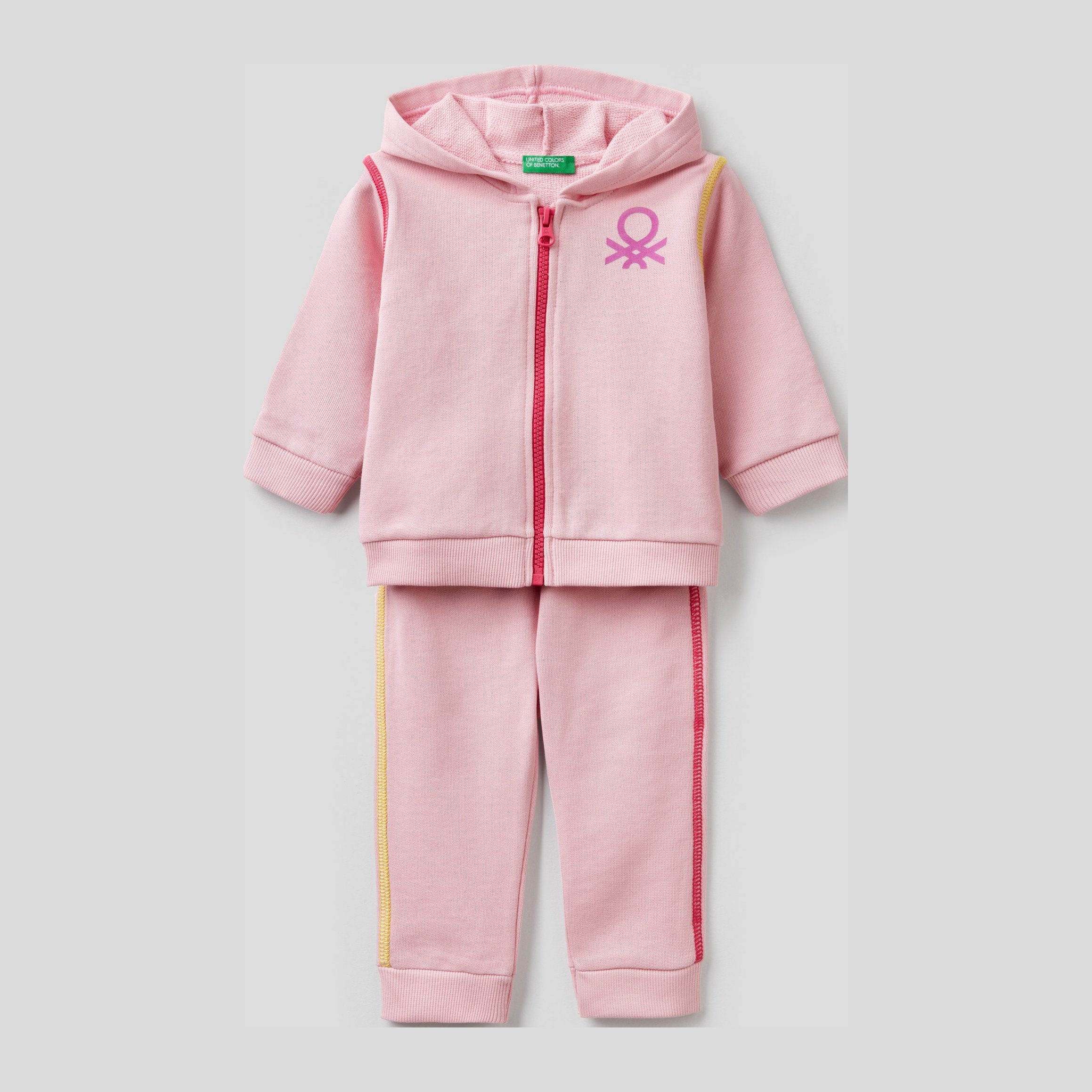 

Спортивный костюм United Colors of Benetton 3J70Z5488.P-31R 98 см