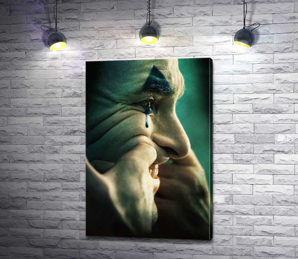 

Картина ArtPoster Джокер сквозь слезы натягивает улыбку на лицо 130x193 см Модуль №1