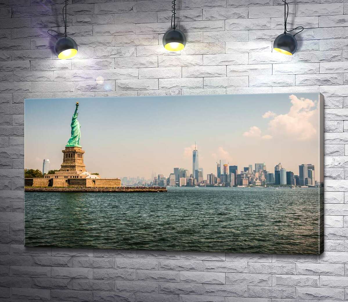 

Картина ArtPoster Статуя Свободы (Statue of Liberty) возвышается над водами залива 100x56 см Модуль №1